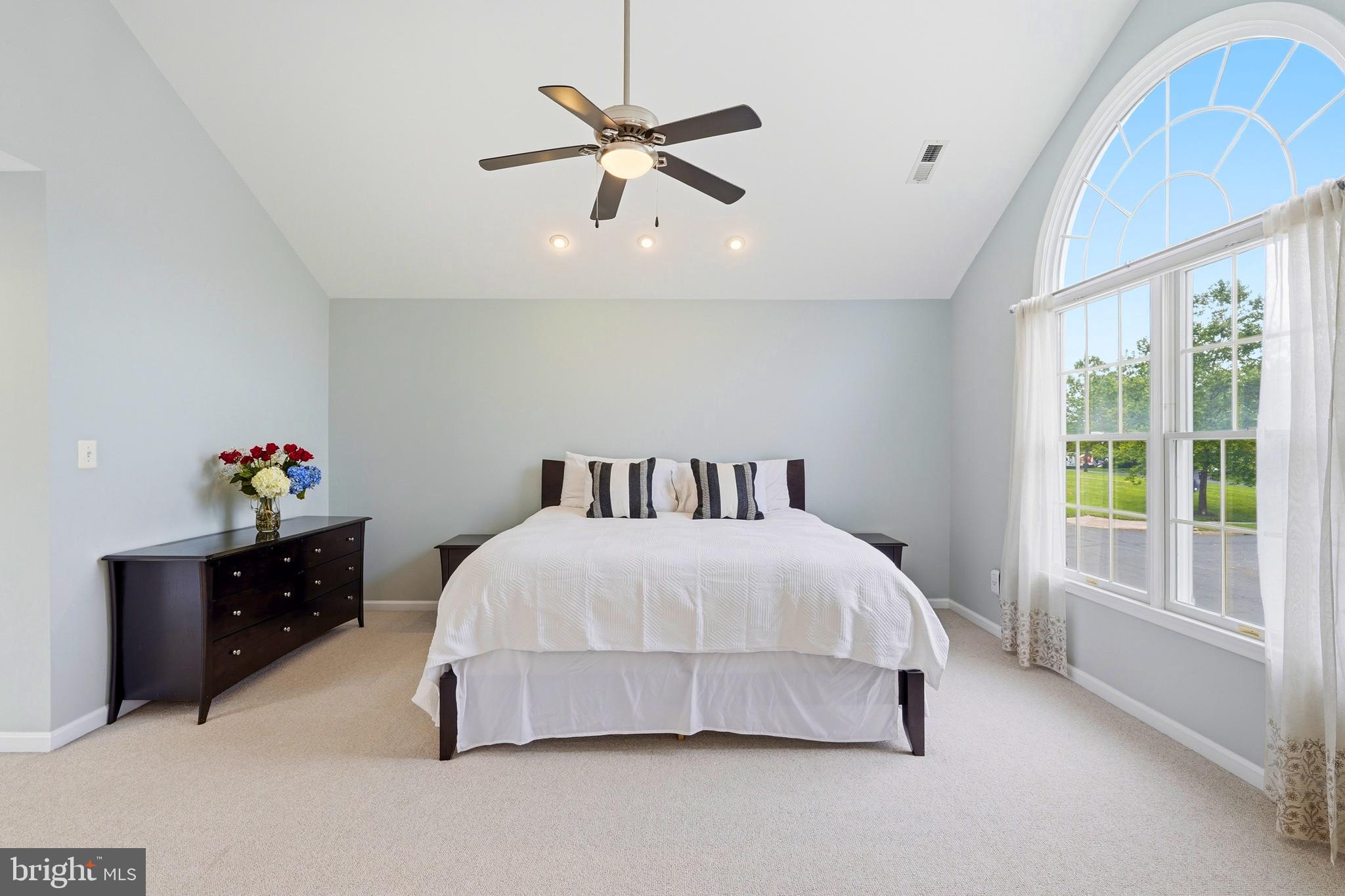 SOUTH RIDING - Residential
