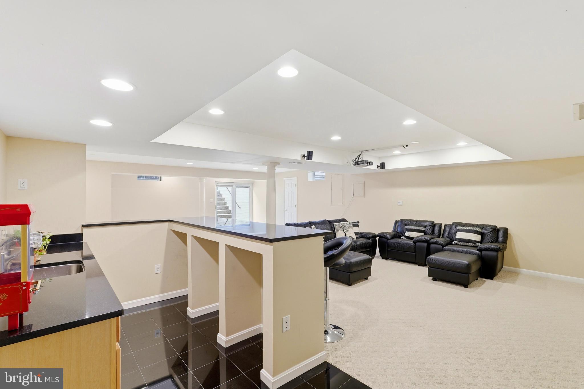 SOUTH RIDING - Residential