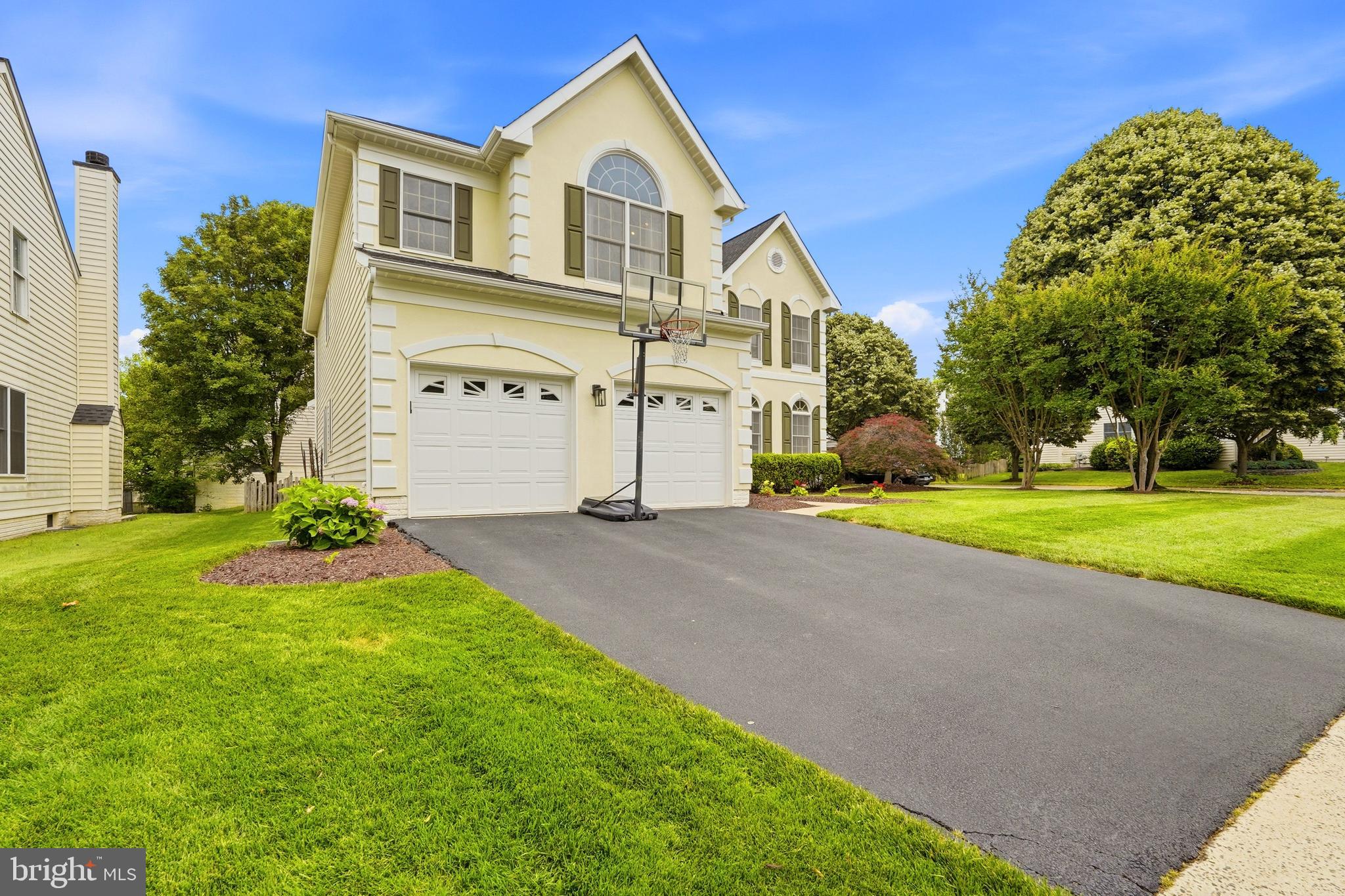 SOUTH RIDING - Residential