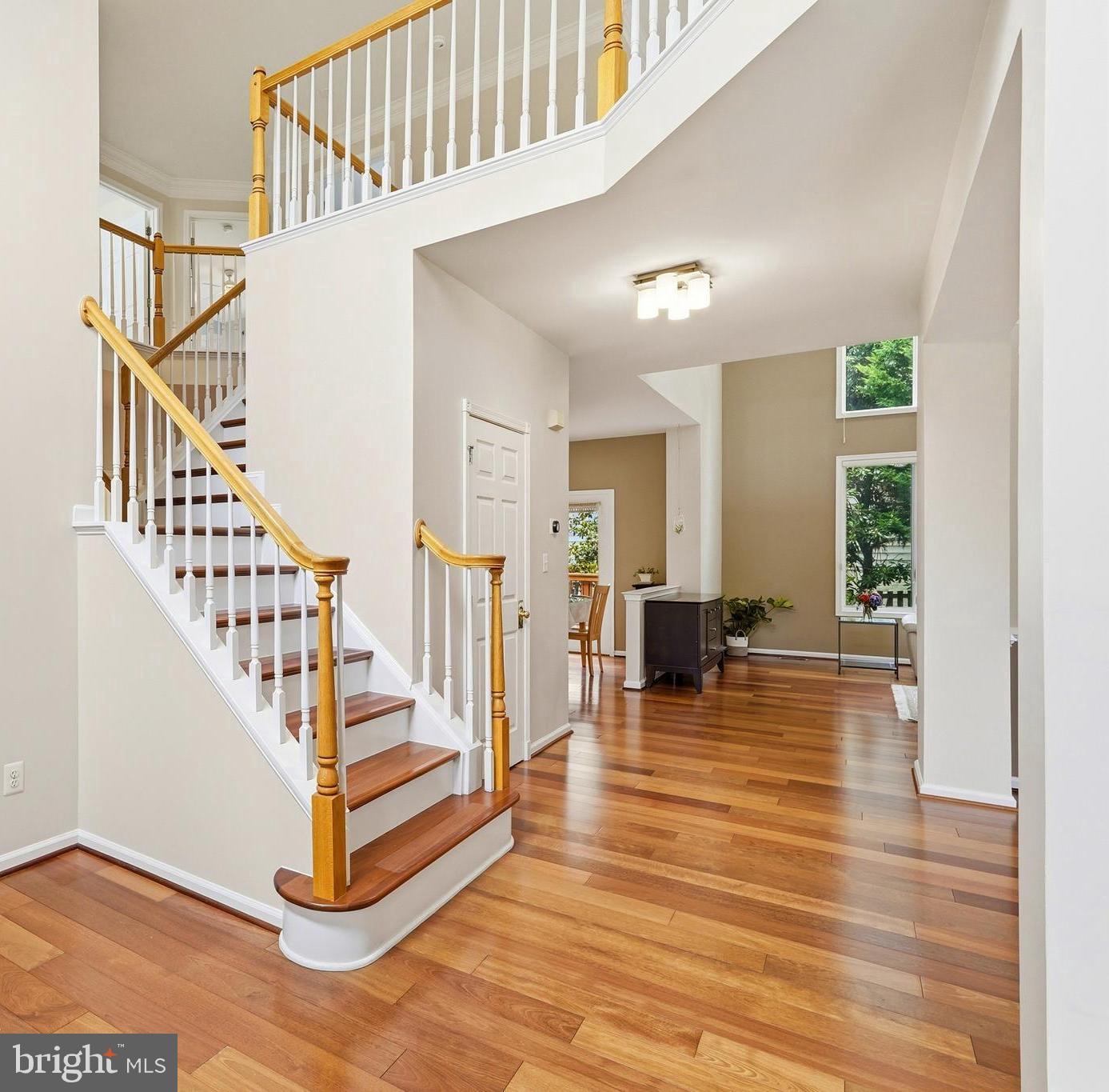 SOUTH RIDING - Residential