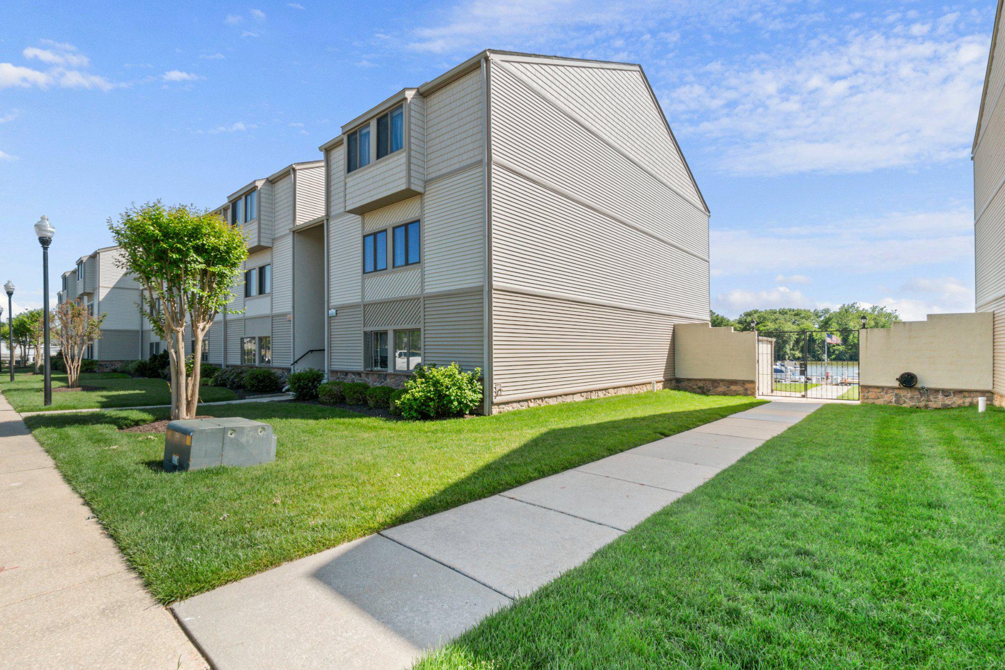 GUNPOWDER COVE - Residential