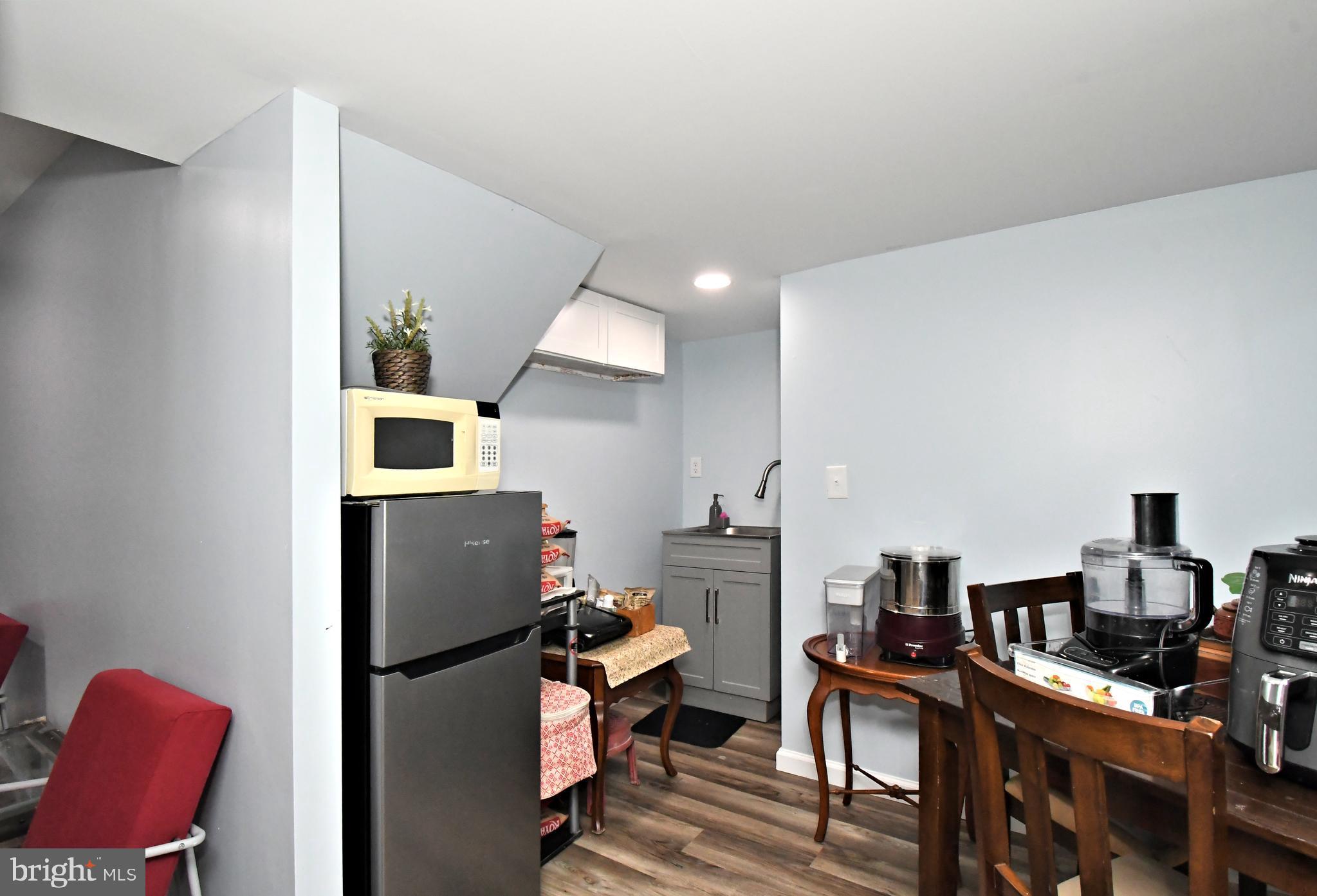 LINCOLN WOODS - Residential