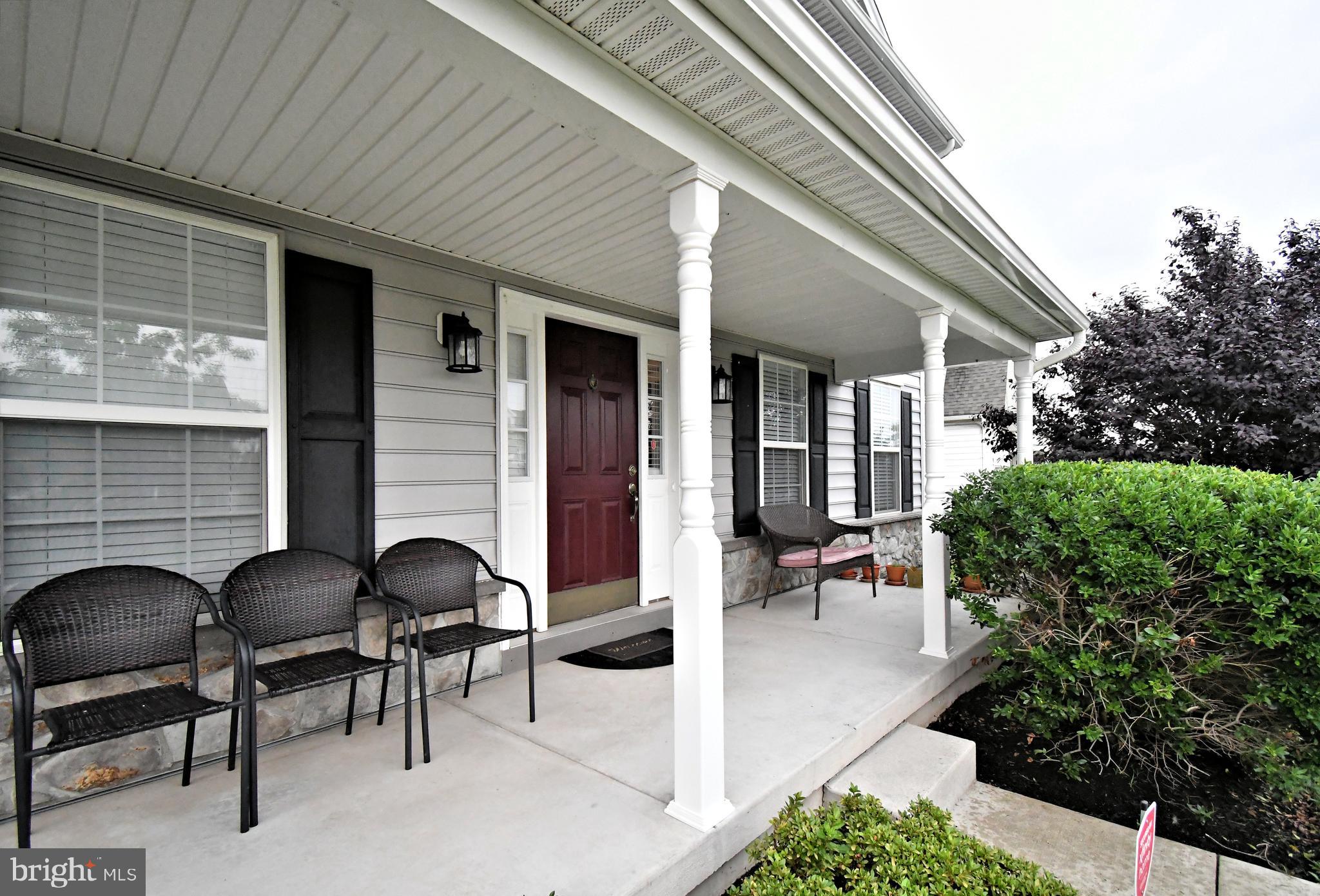 LINCOLN WOODS - Residential