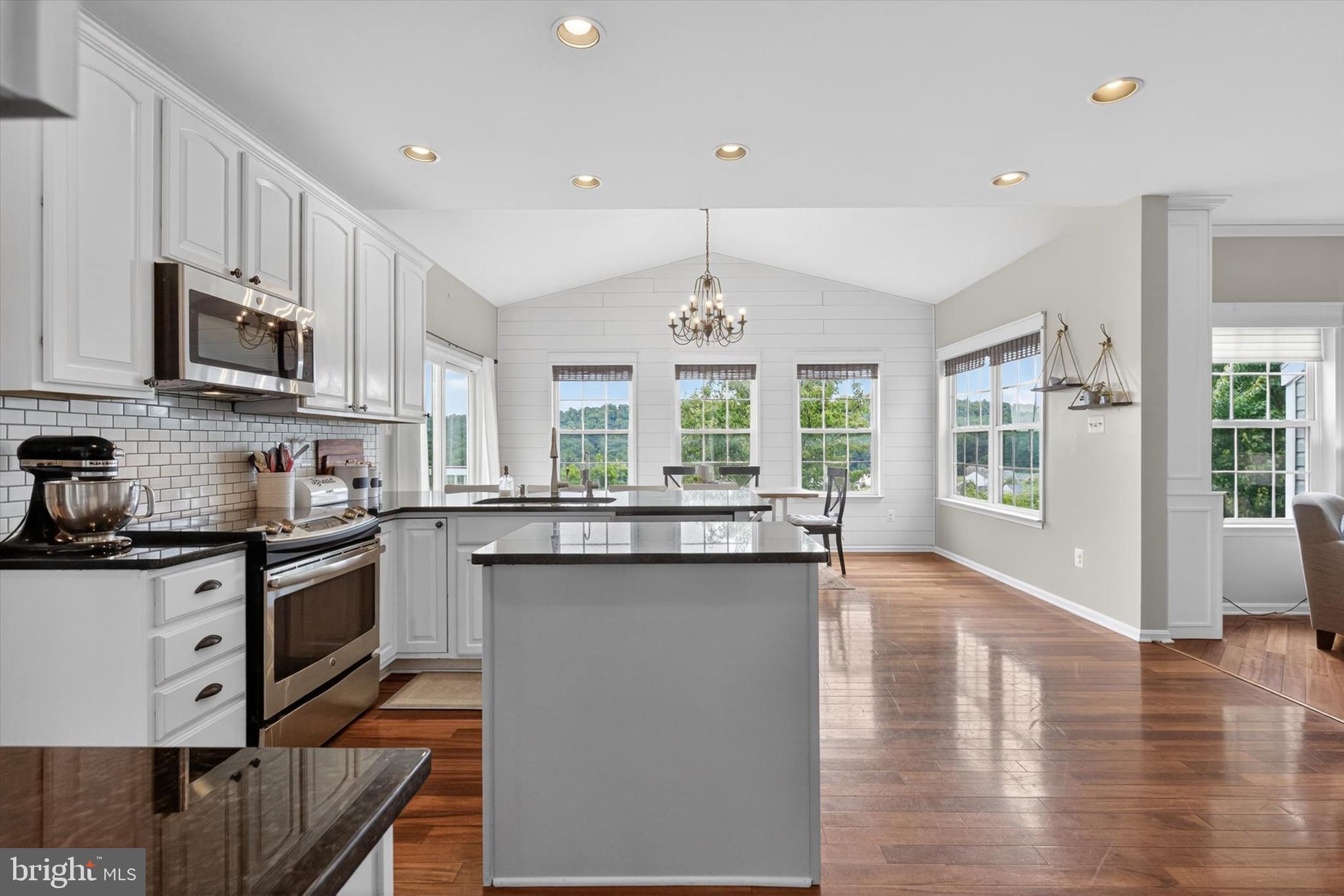 BRIARCLIFF - Residential