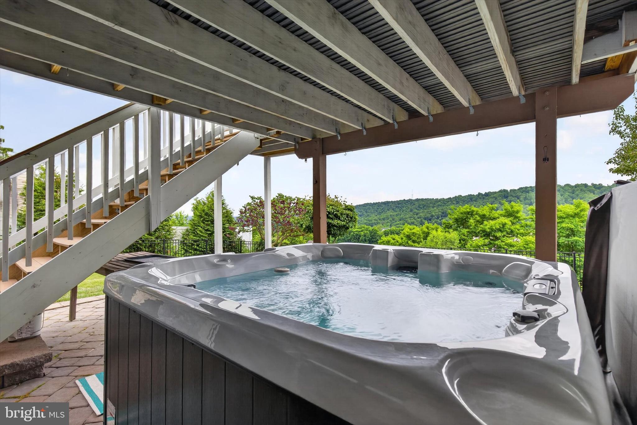 BRIARCLIFF - Residential