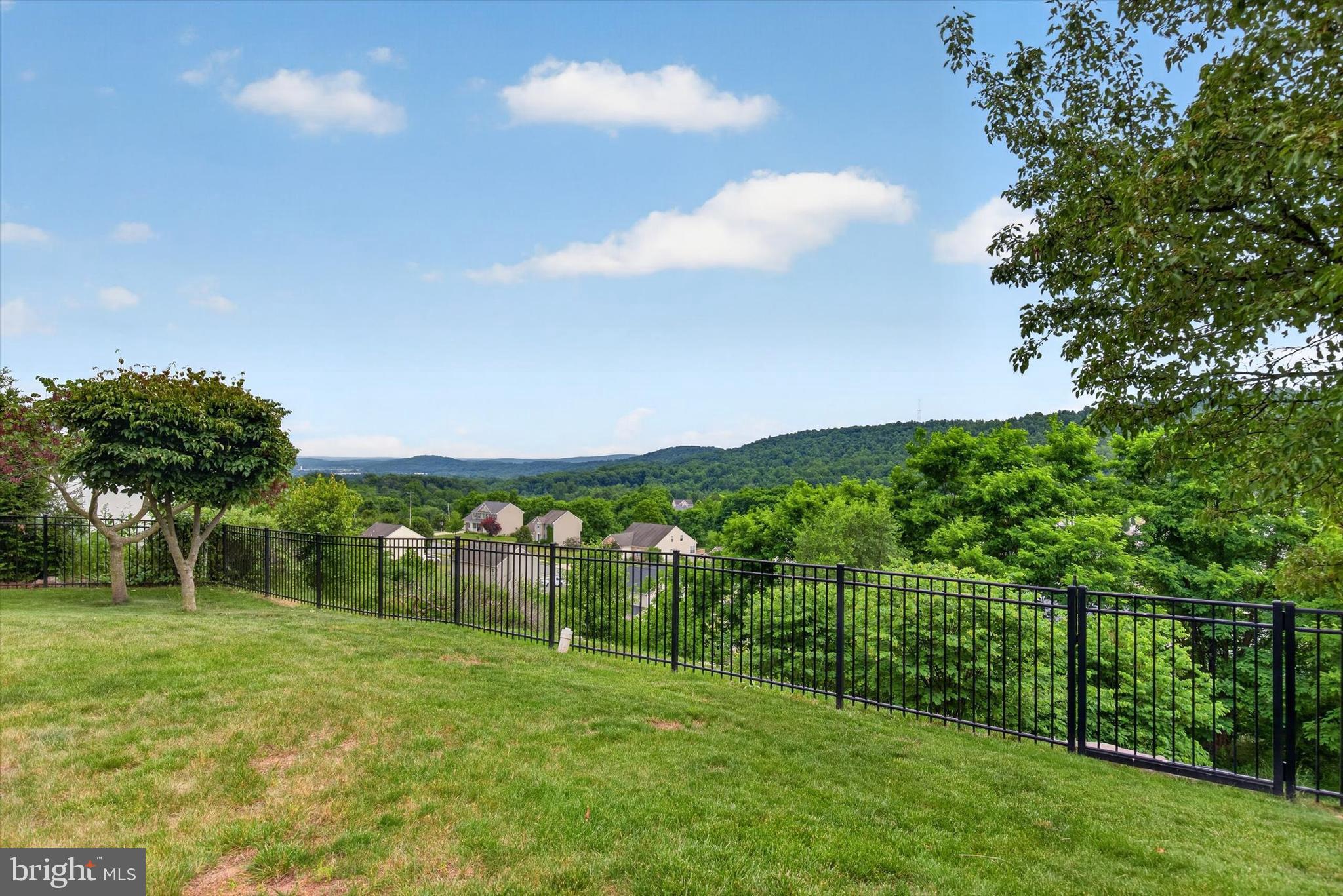 BRIARCLIFF - Residential