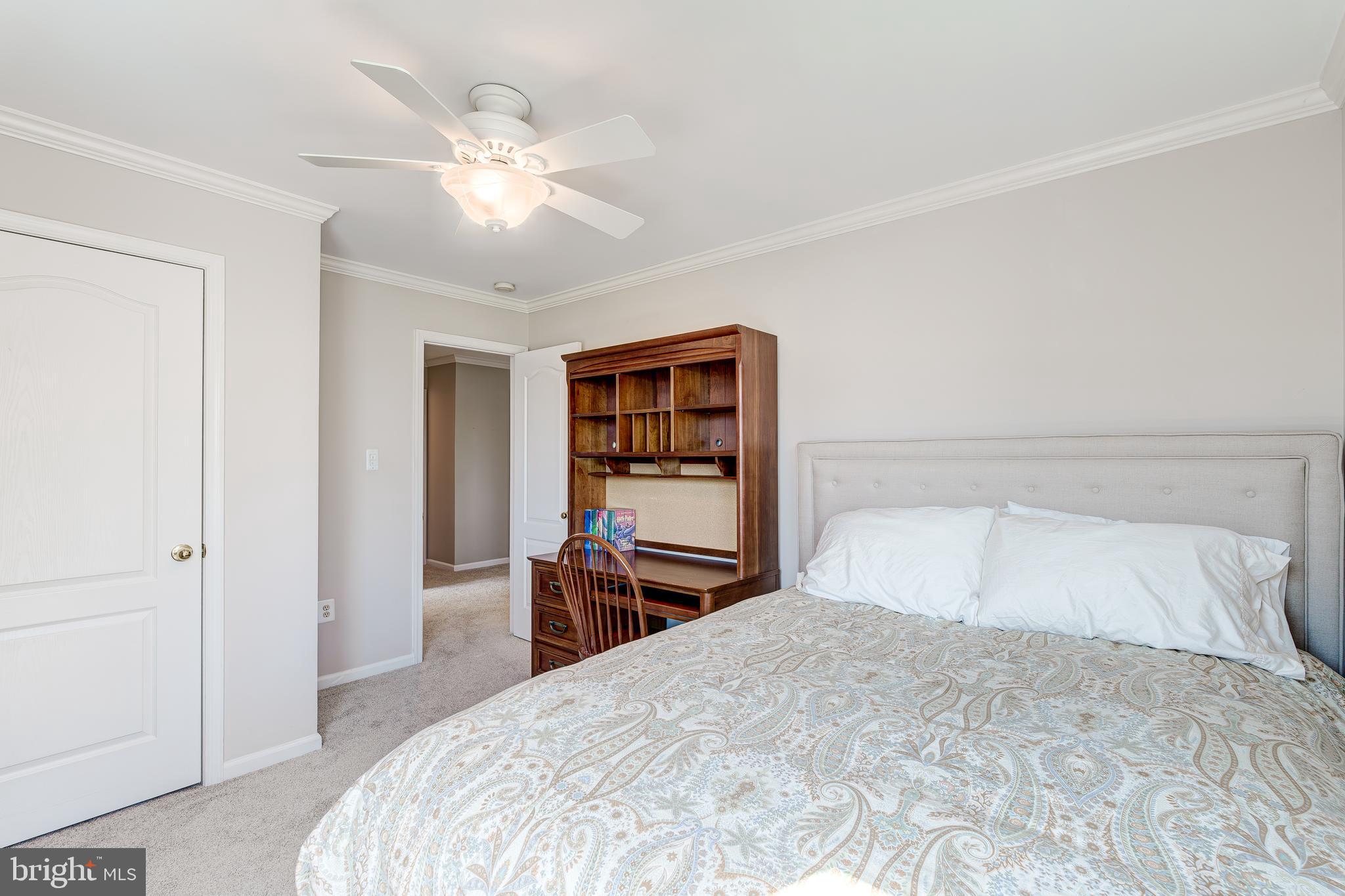ASHBURN FARM - Residential