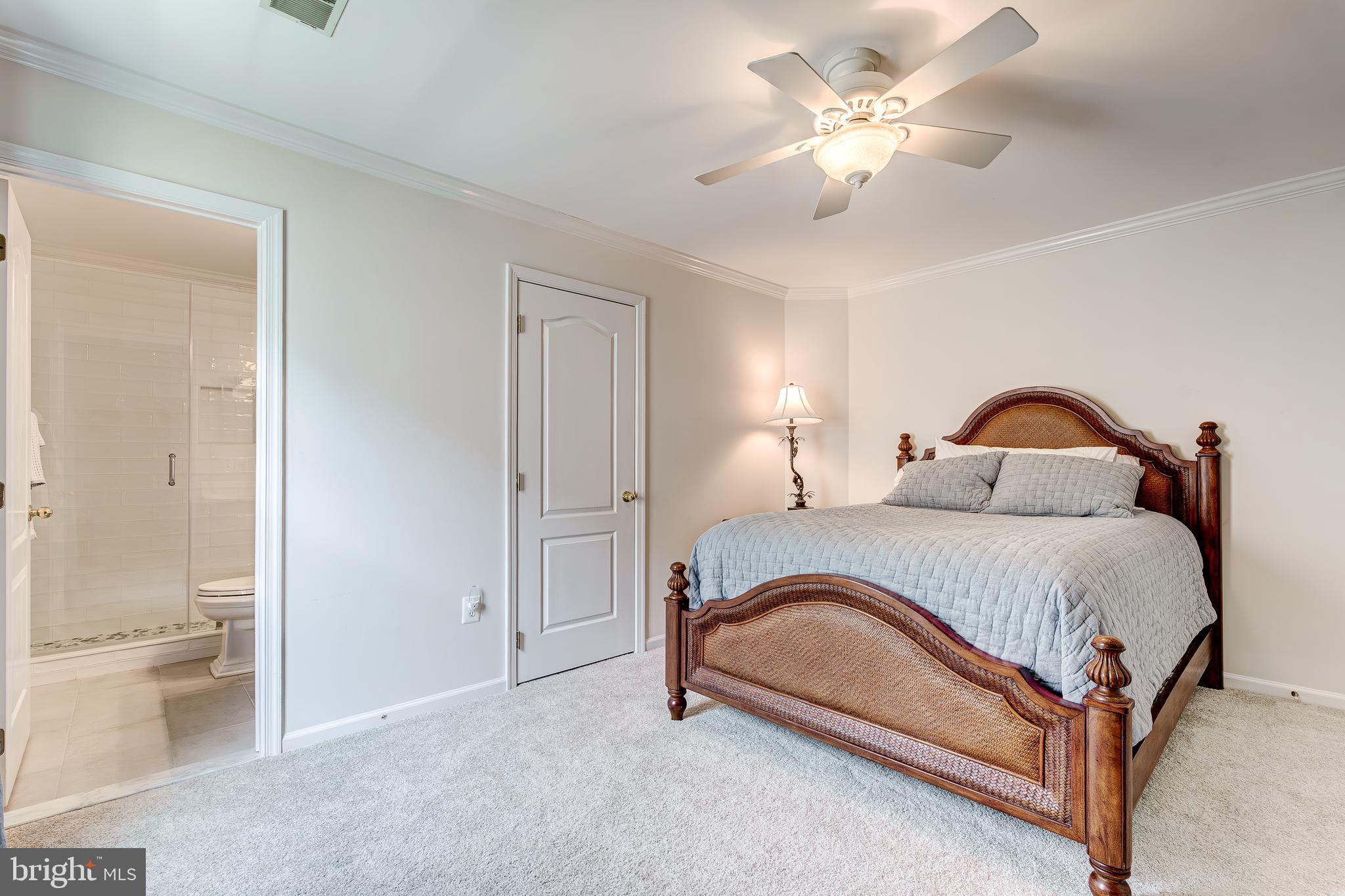 ASHBURN FARM - Residential