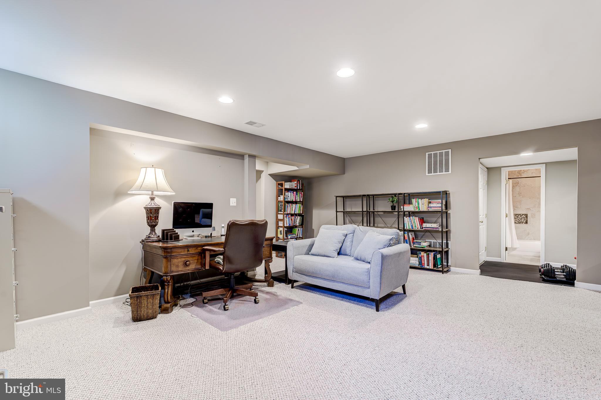 ASHBURN FARM - Residential