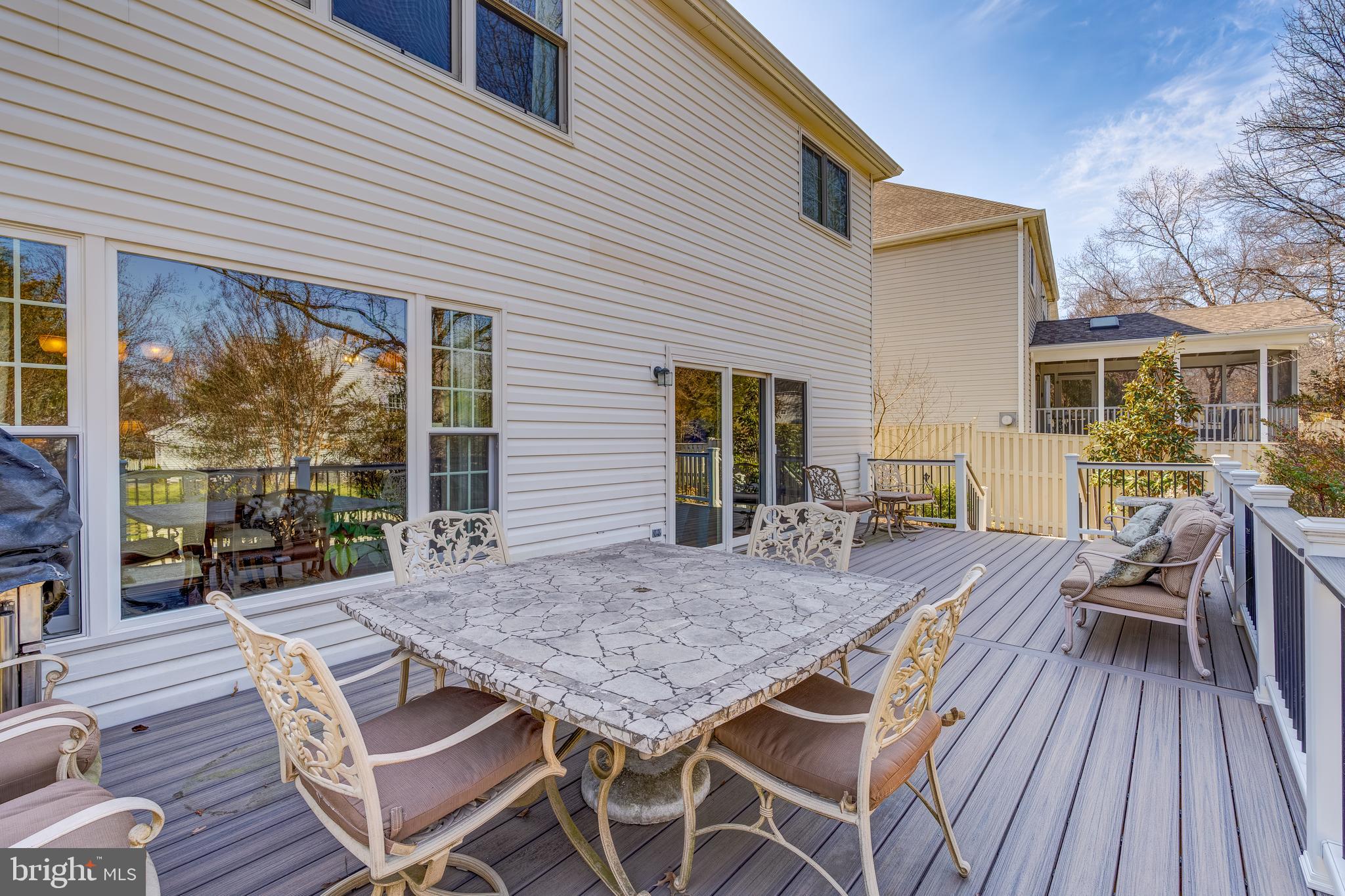 ASHBURN FARM - Residential