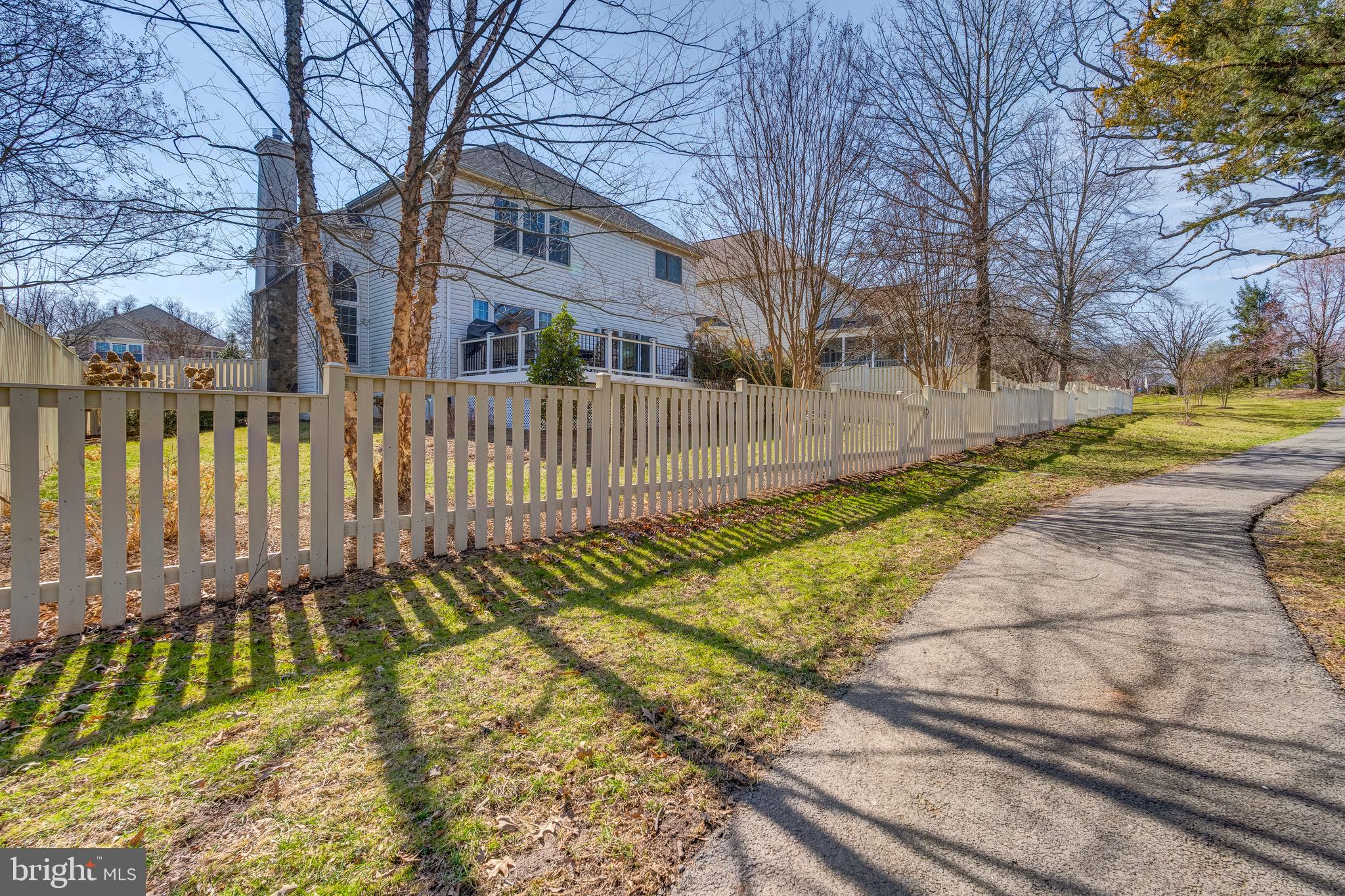 ASHBURN FARM - Residential