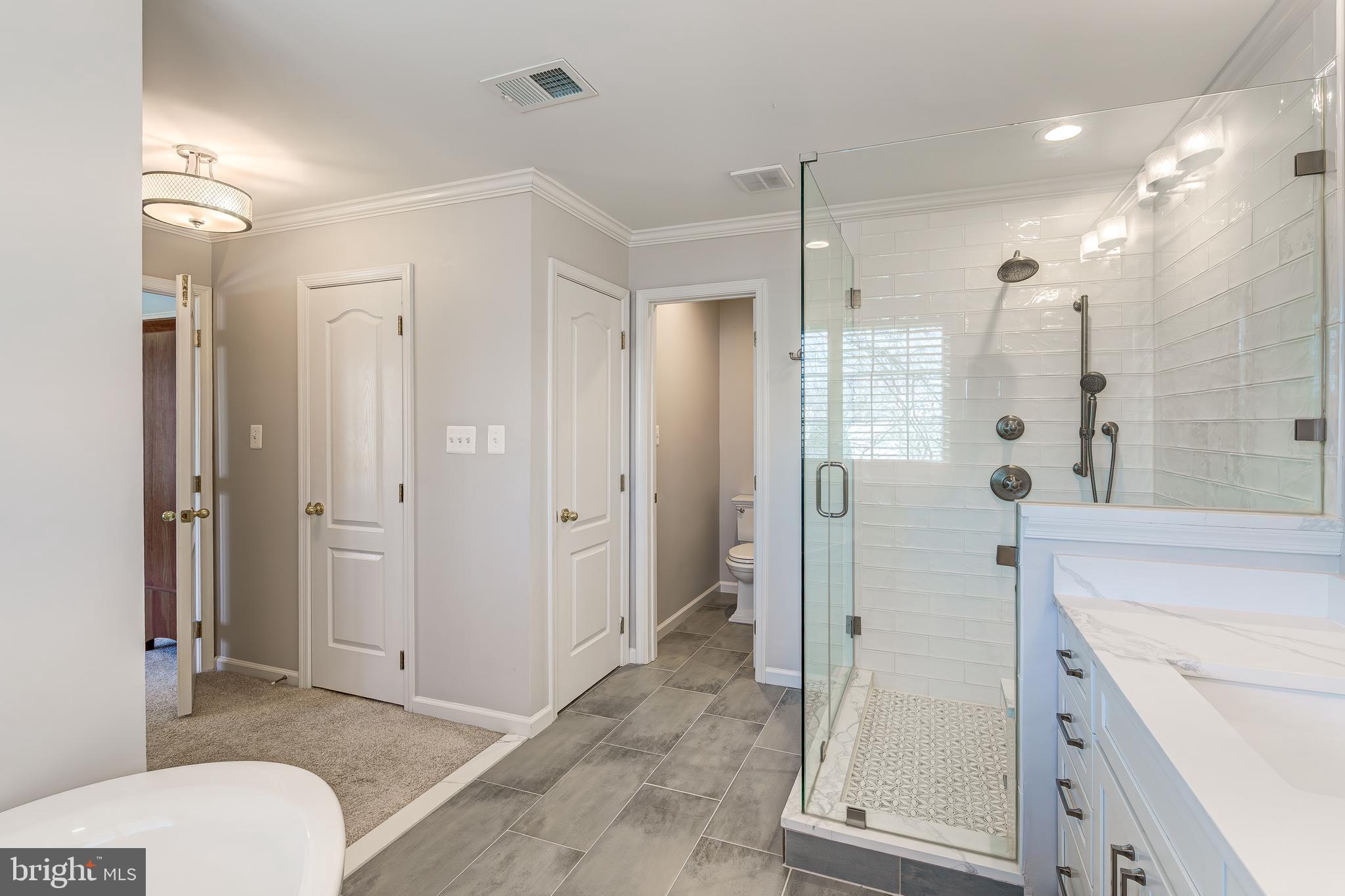 ASHBURN FARM - Residential