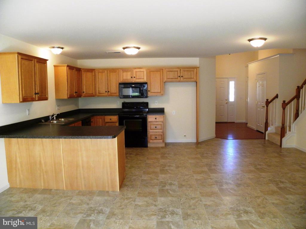SUMMIT POINTE - Residential