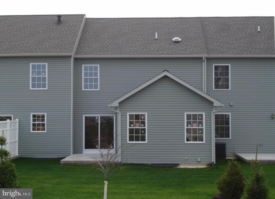 SUMMIT POINTE - Residential