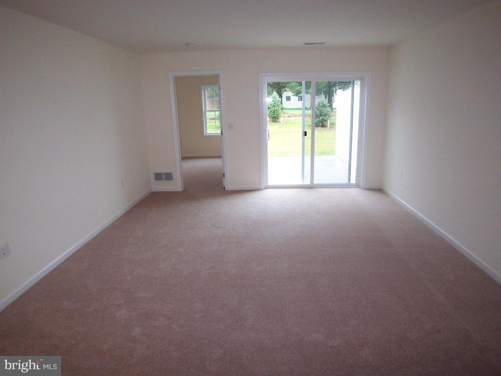 SUMMIT POINTE - Residential