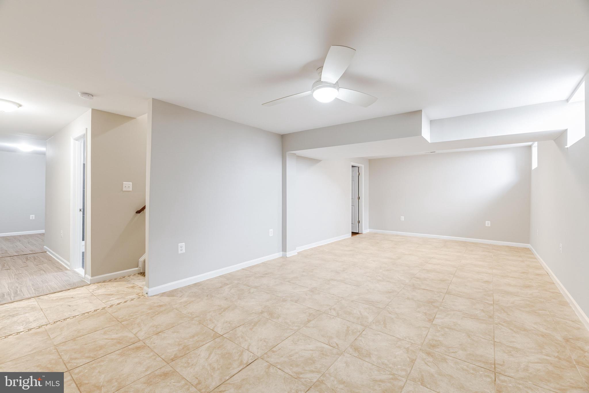 WELLINGTON/CLOVERHILL - Residential