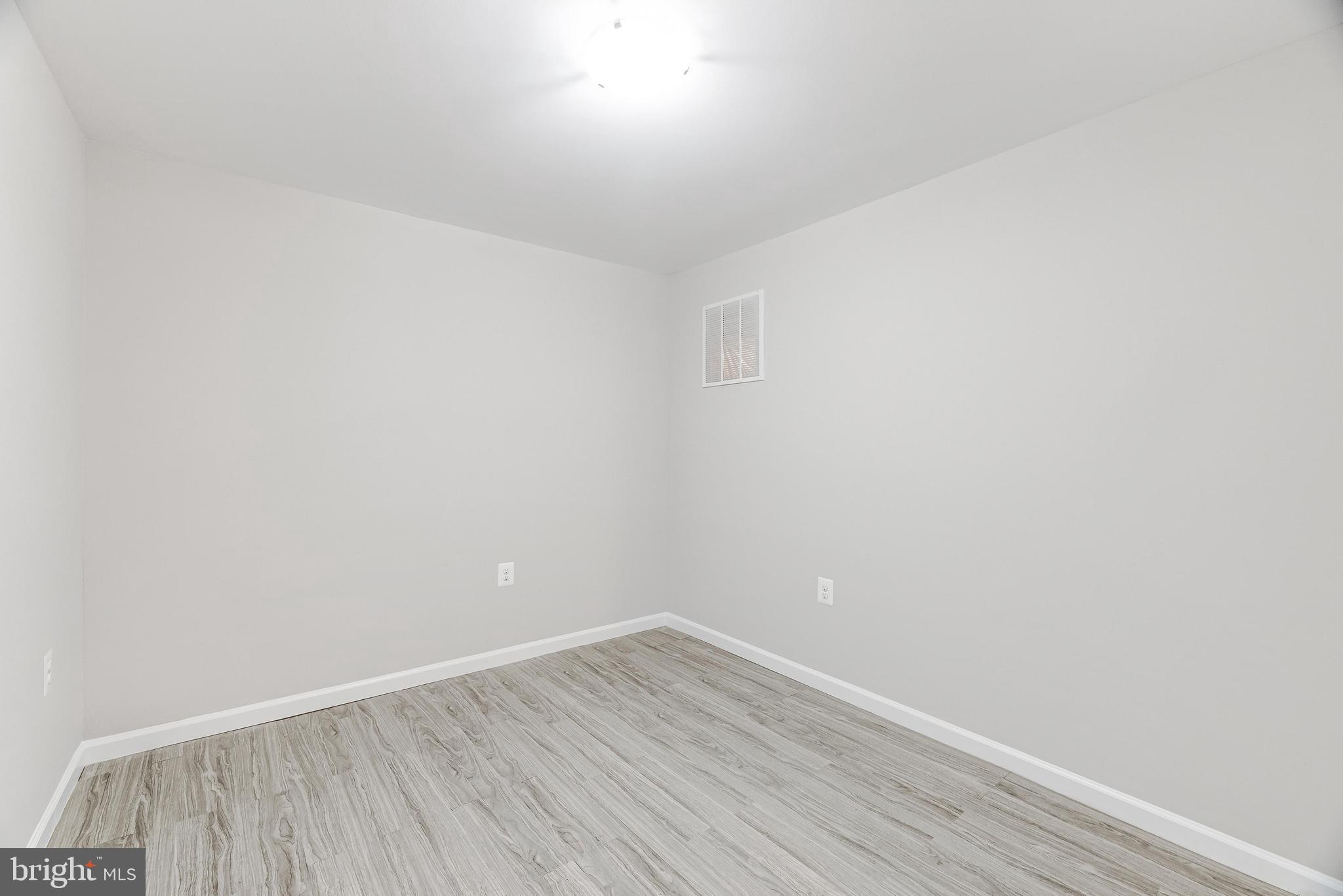 WELLINGTON/CLOVERHILL - Residential