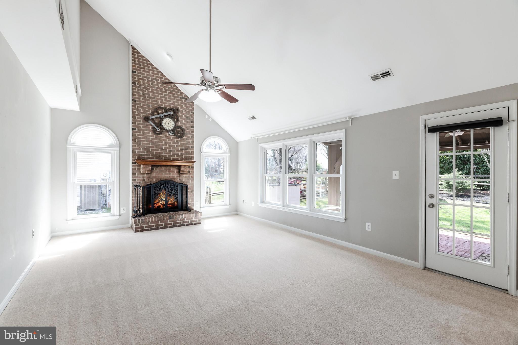WELLINGTON/CLOVERHILL - Residential