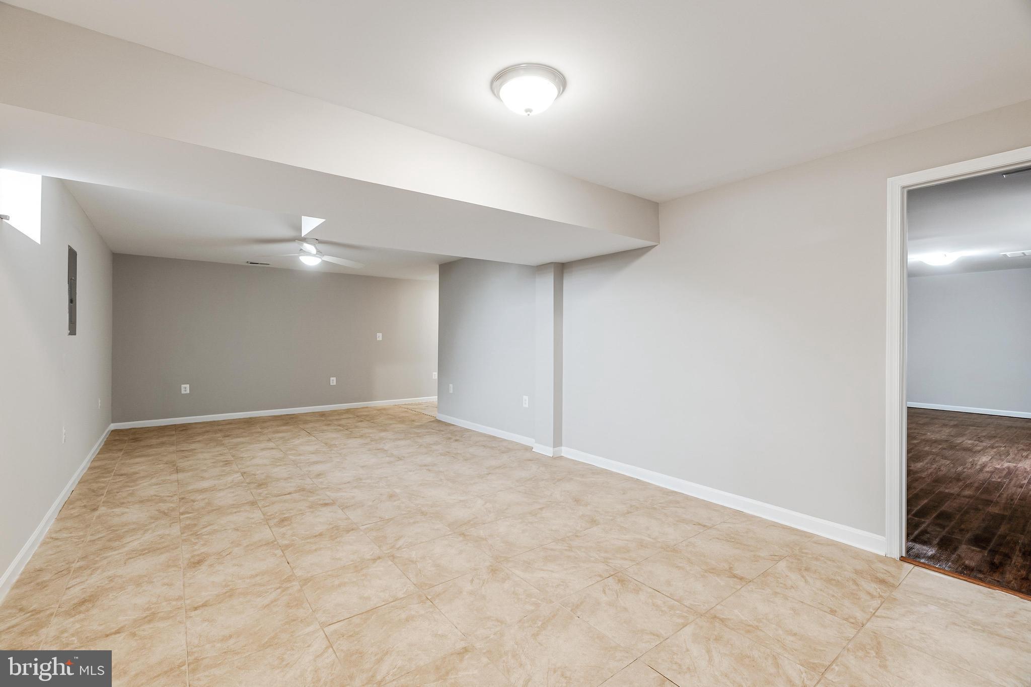 WELLINGTON/CLOVERHILL - Residential