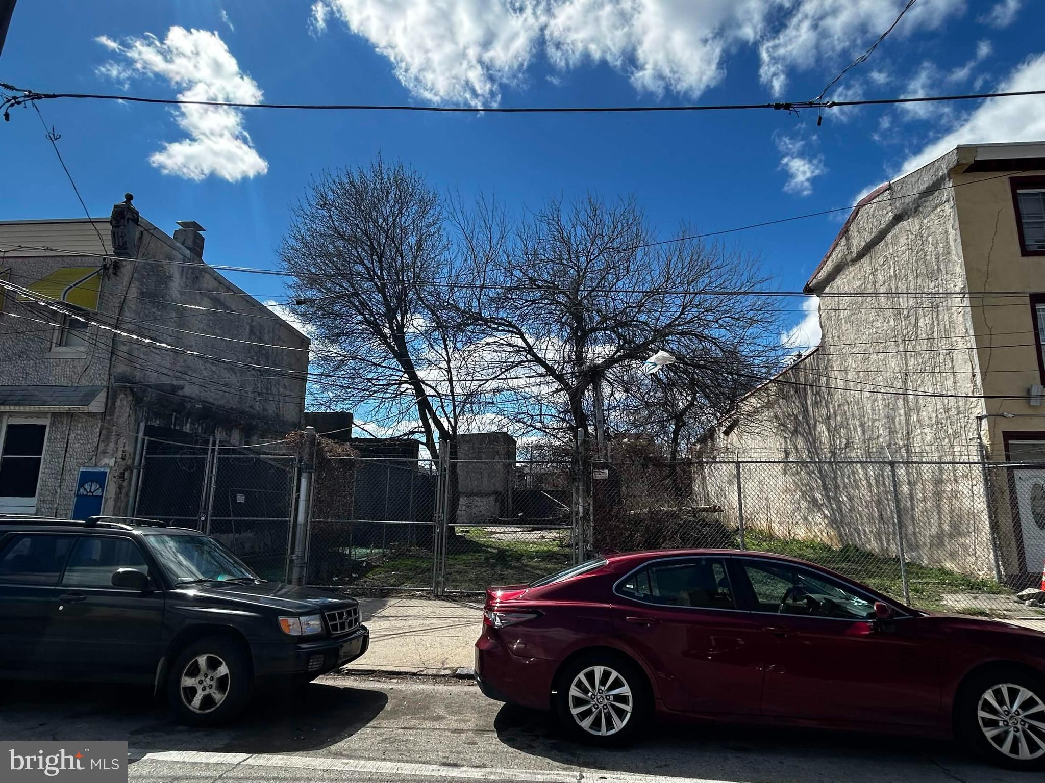 PORT RICHMOND - Land