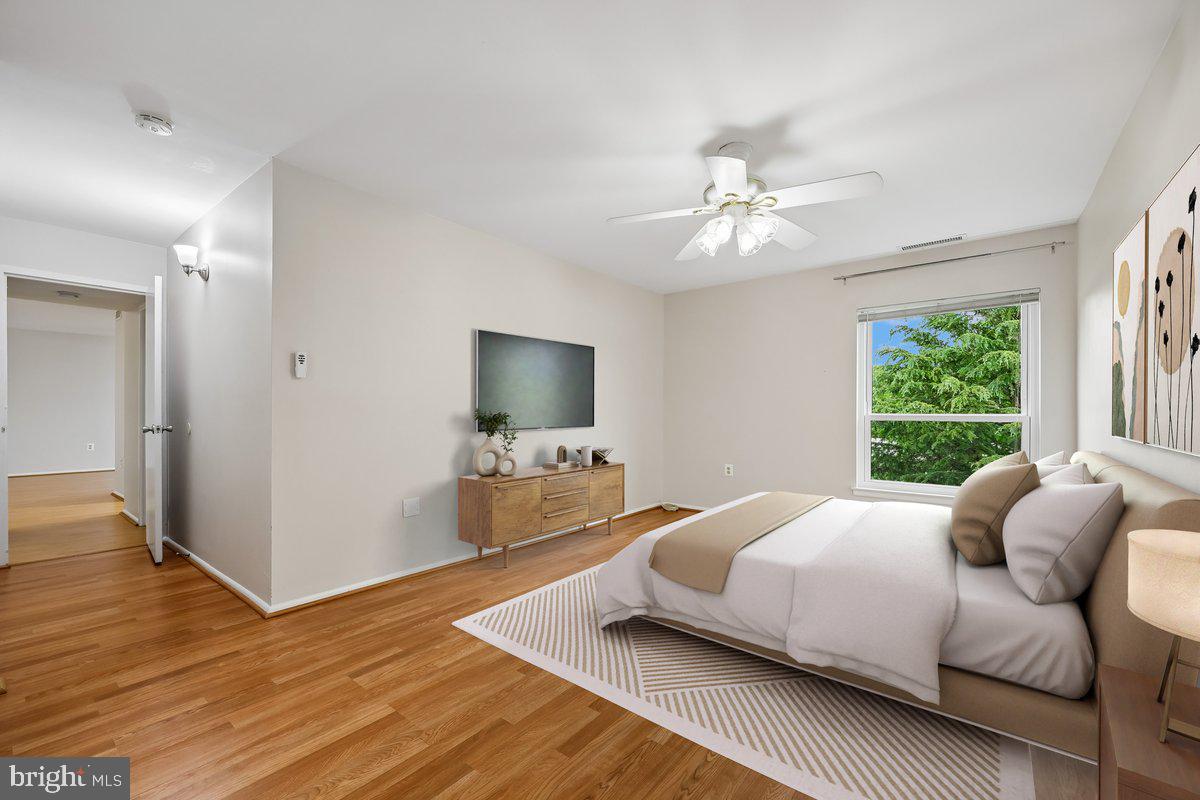 HYDE PARK - Residential