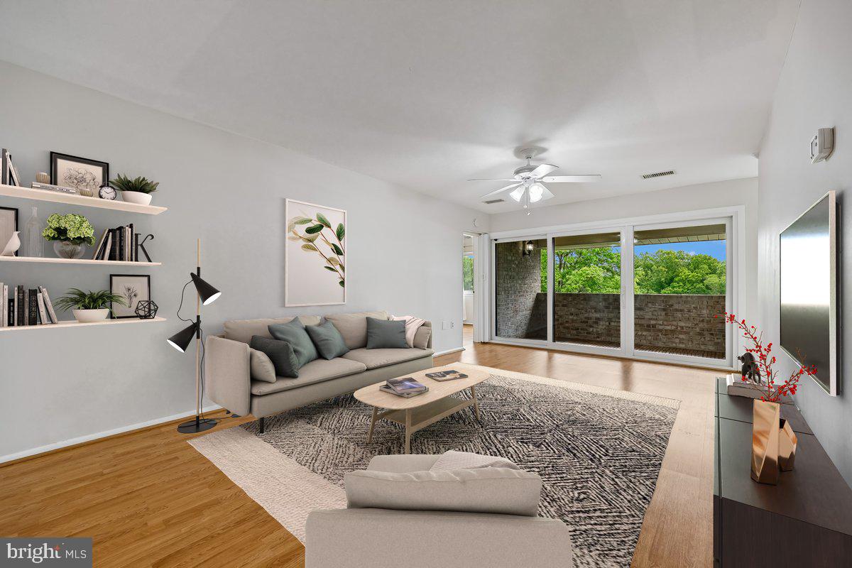 HYDE PARK - Residential