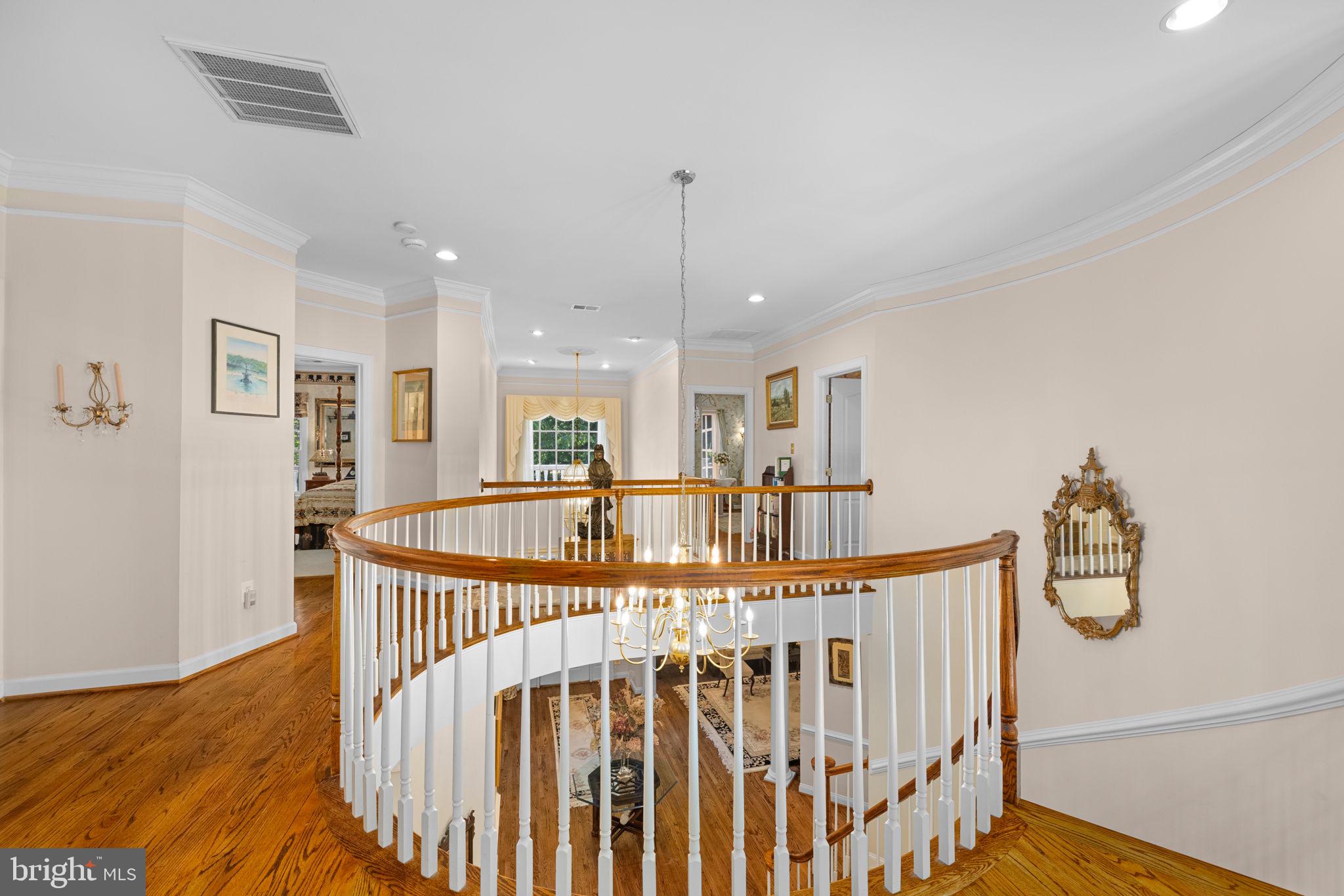 MCLEAN FALLS AT CHINQUAP - Residential