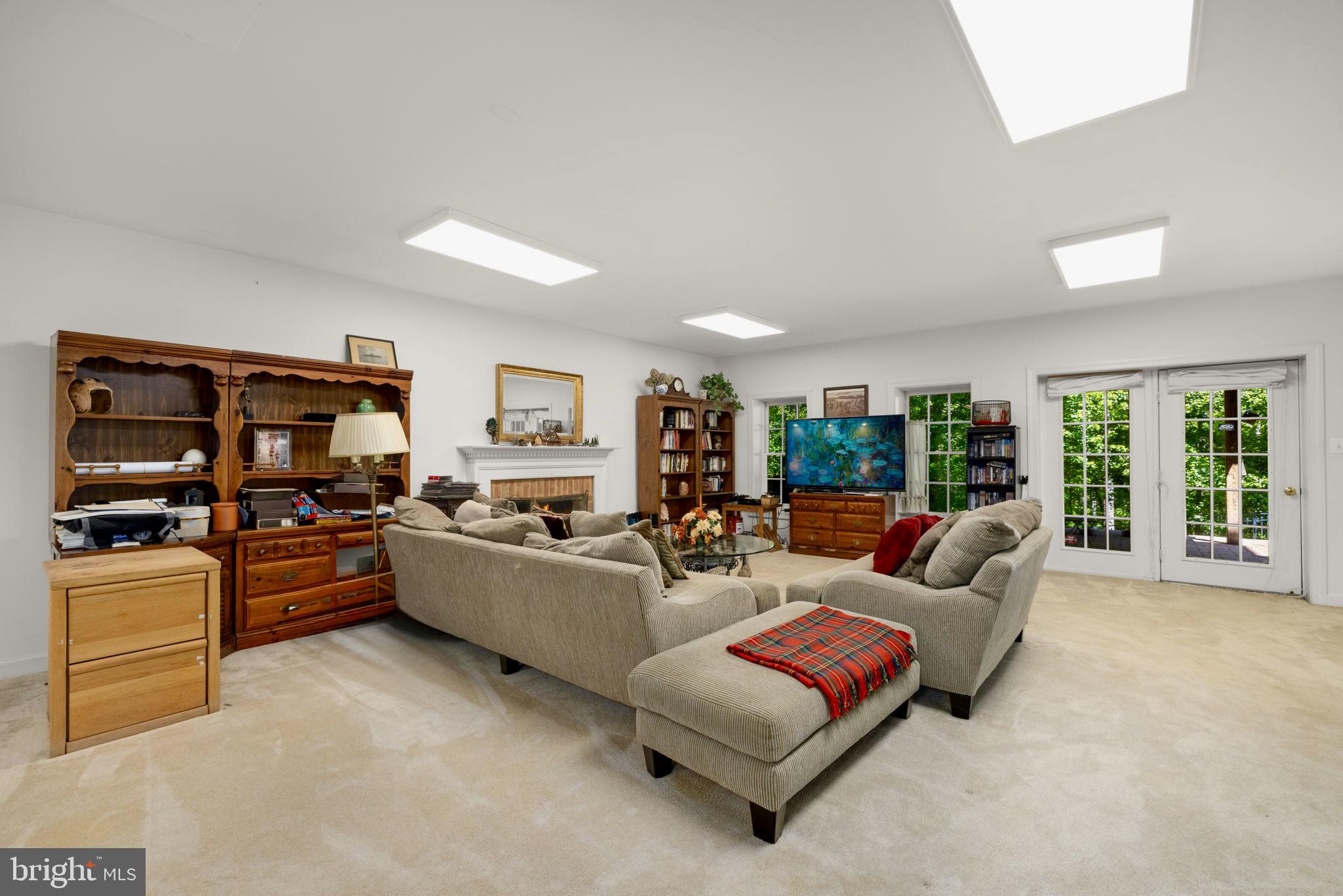 MCLEAN FALLS AT CHINQUAP - Residential