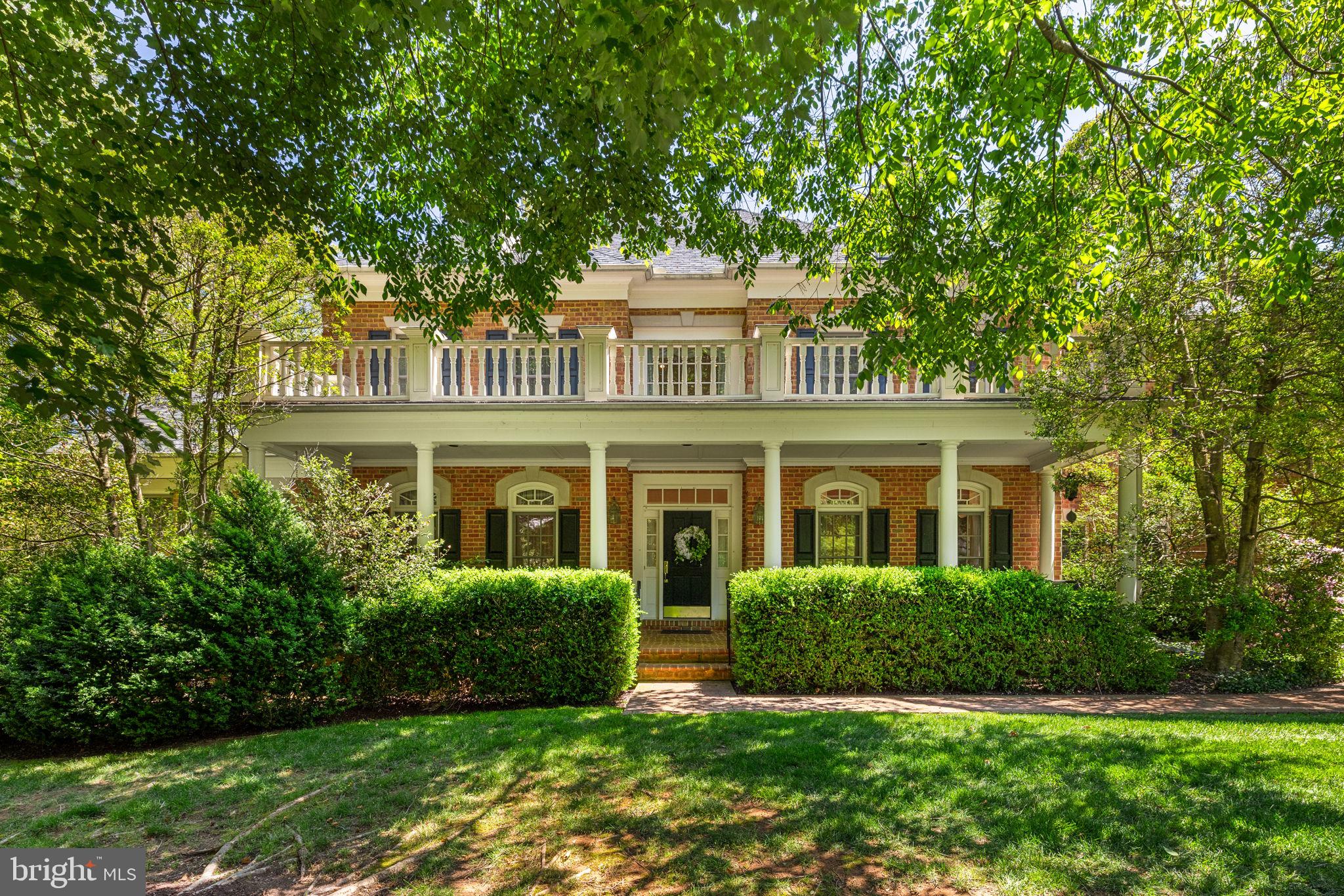 MCLEAN FALLS AT CHINQUAP - Residential