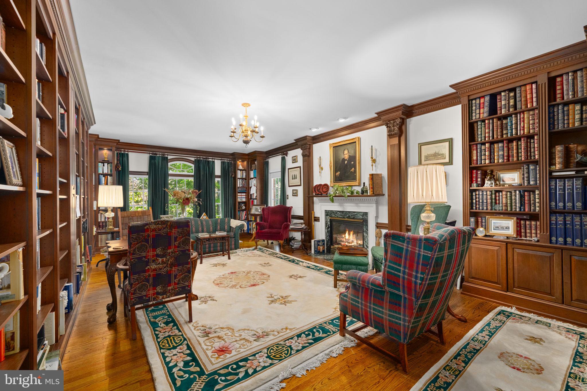 MCLEAN FALLS AT CHINQUAP - Residential