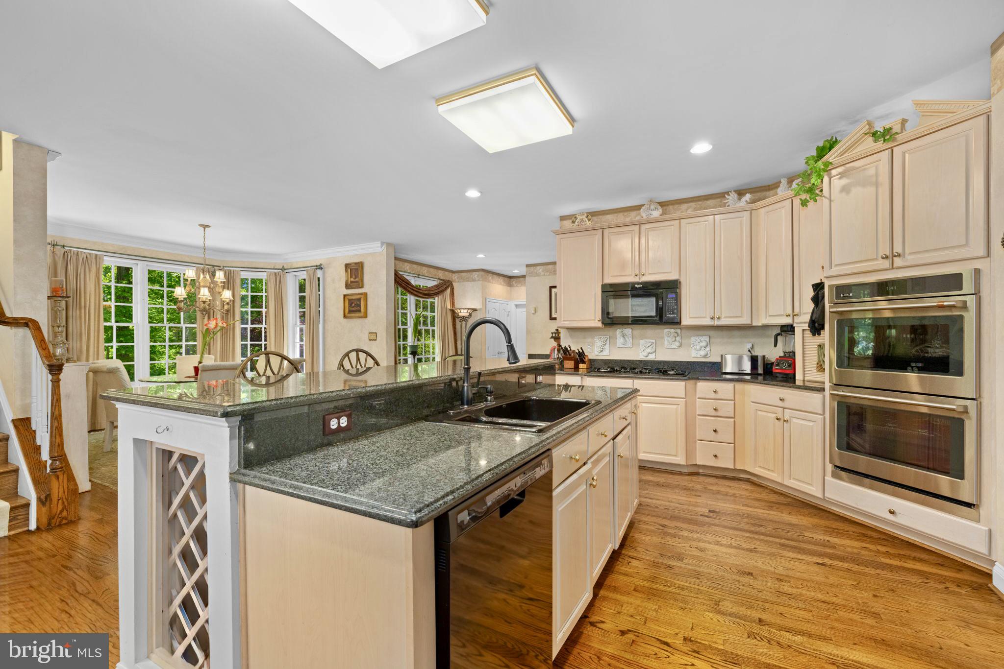 MCLEAN FALLS AT CHINQUAP - Residential