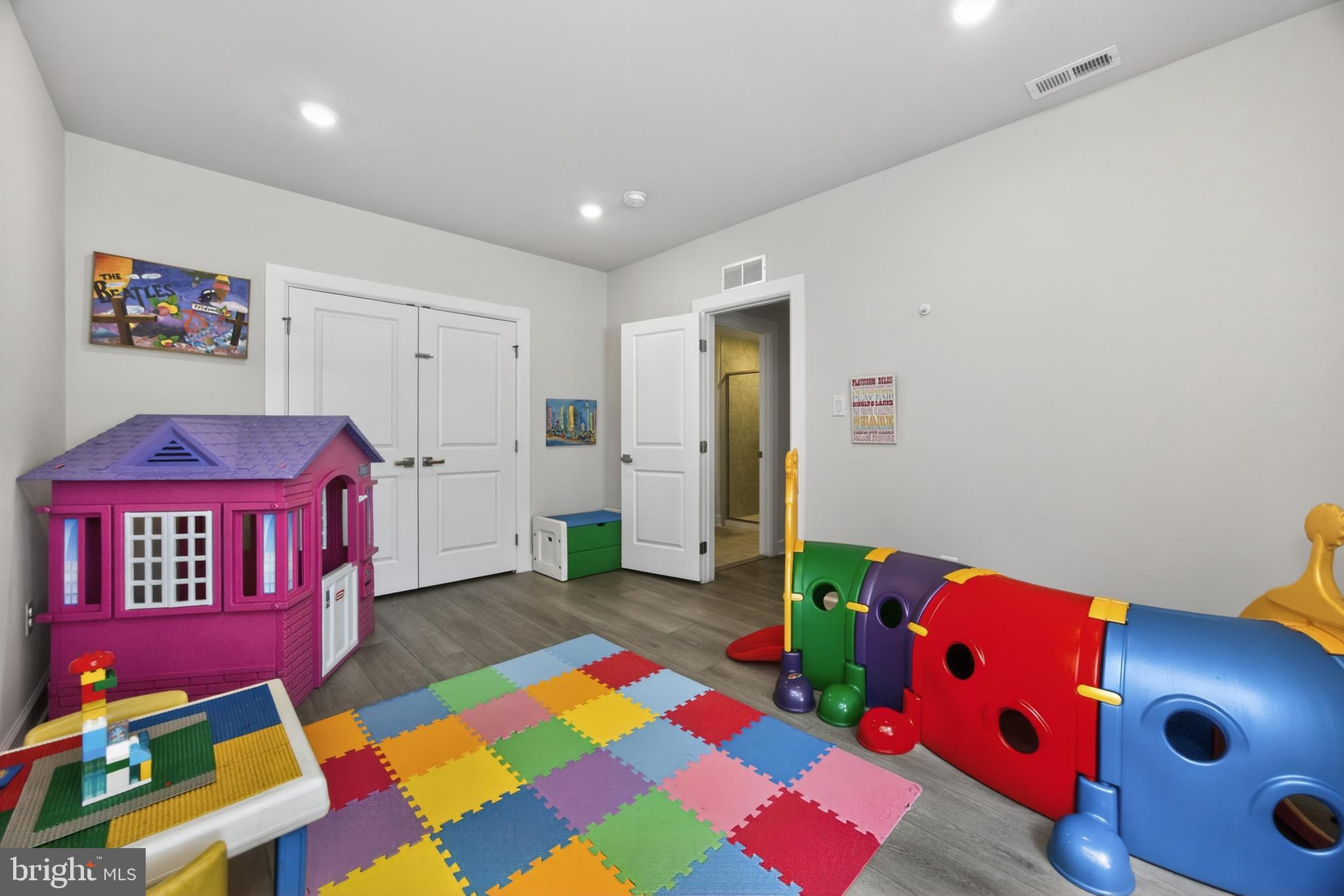 GREYSTONE - Residential