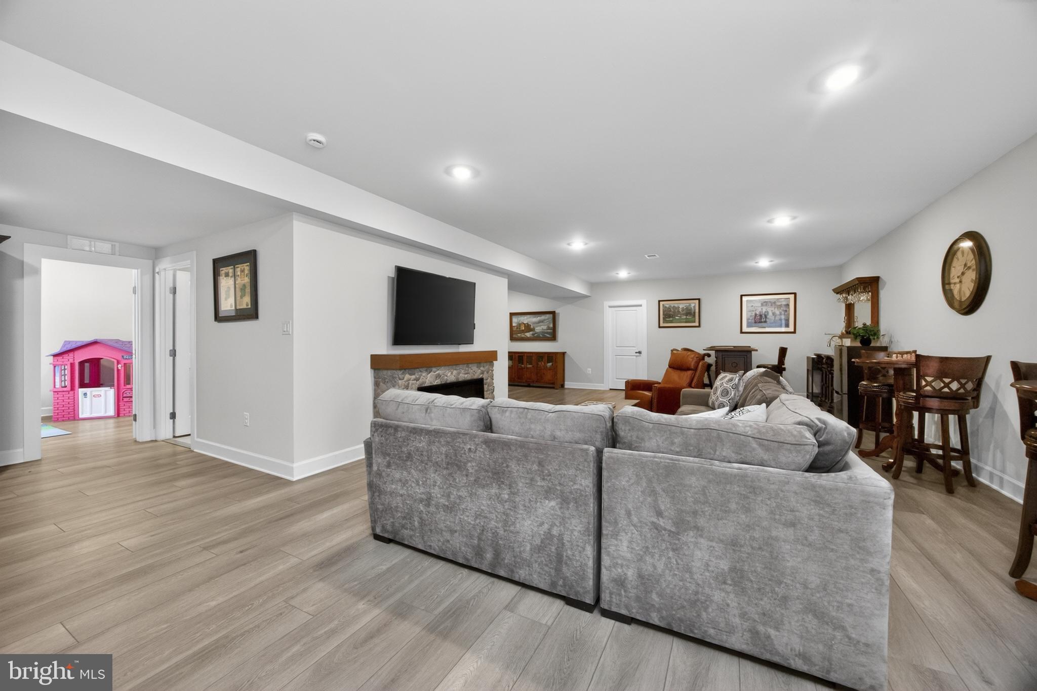 GREYSTONE - Residential