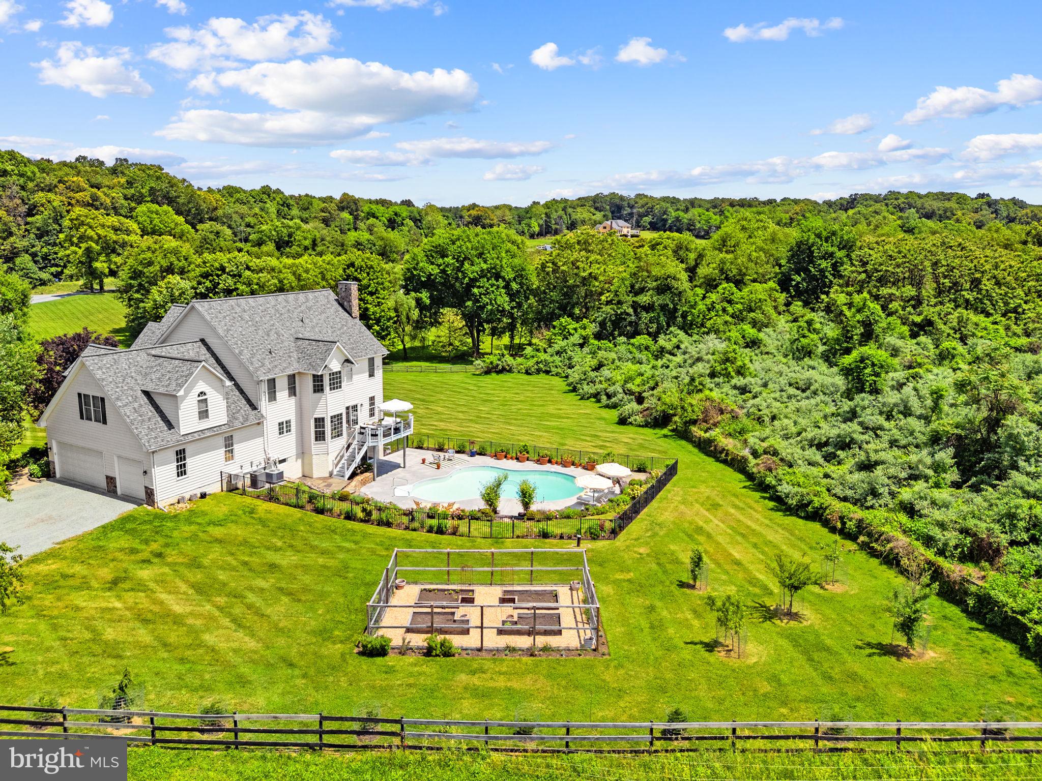 MOSBYS CROSSING - Residential