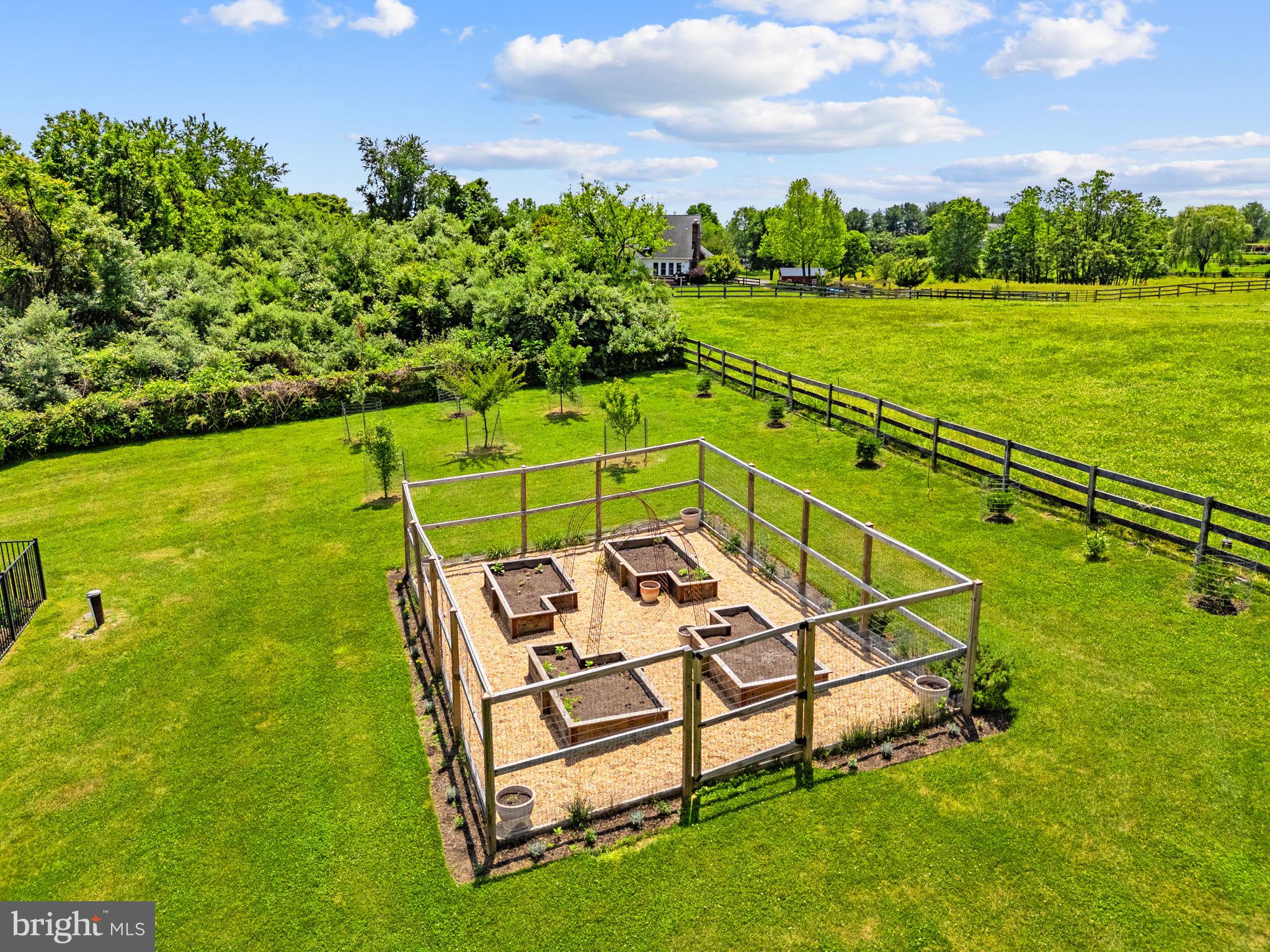 MOSBYS CROSSING - Residential