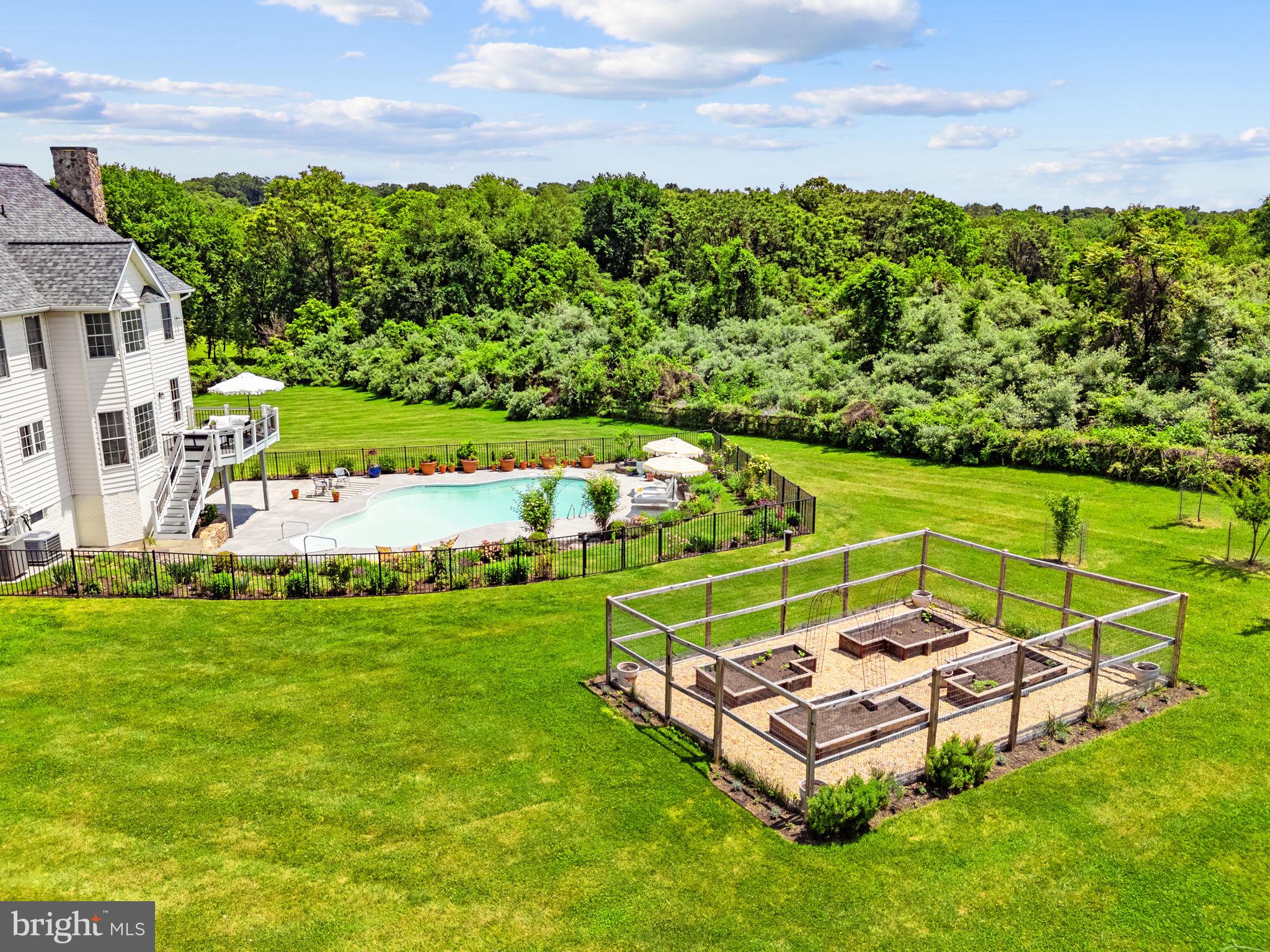 MOSBYS CROSSING - Residential