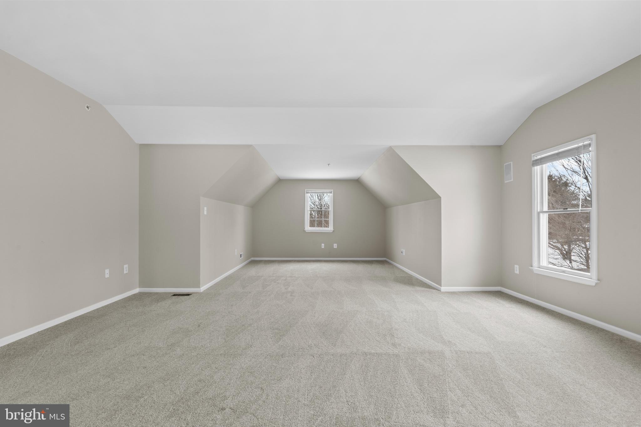 BROOKSIDE MANOR ES - Residential