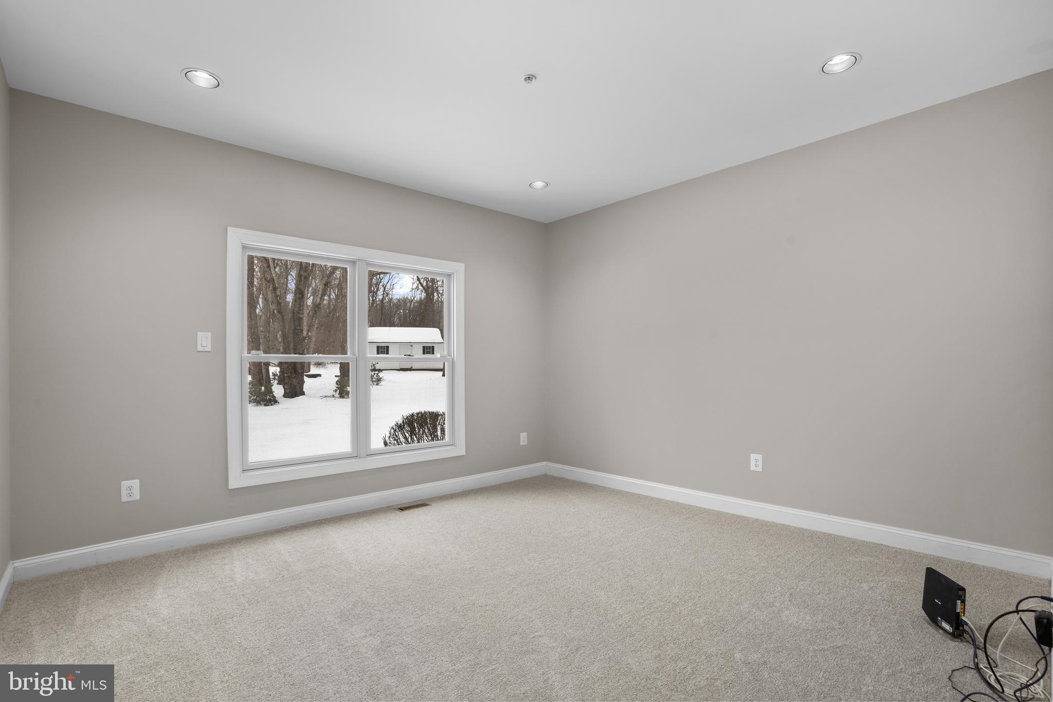 BROOKSIDE MANOR ES - Residential