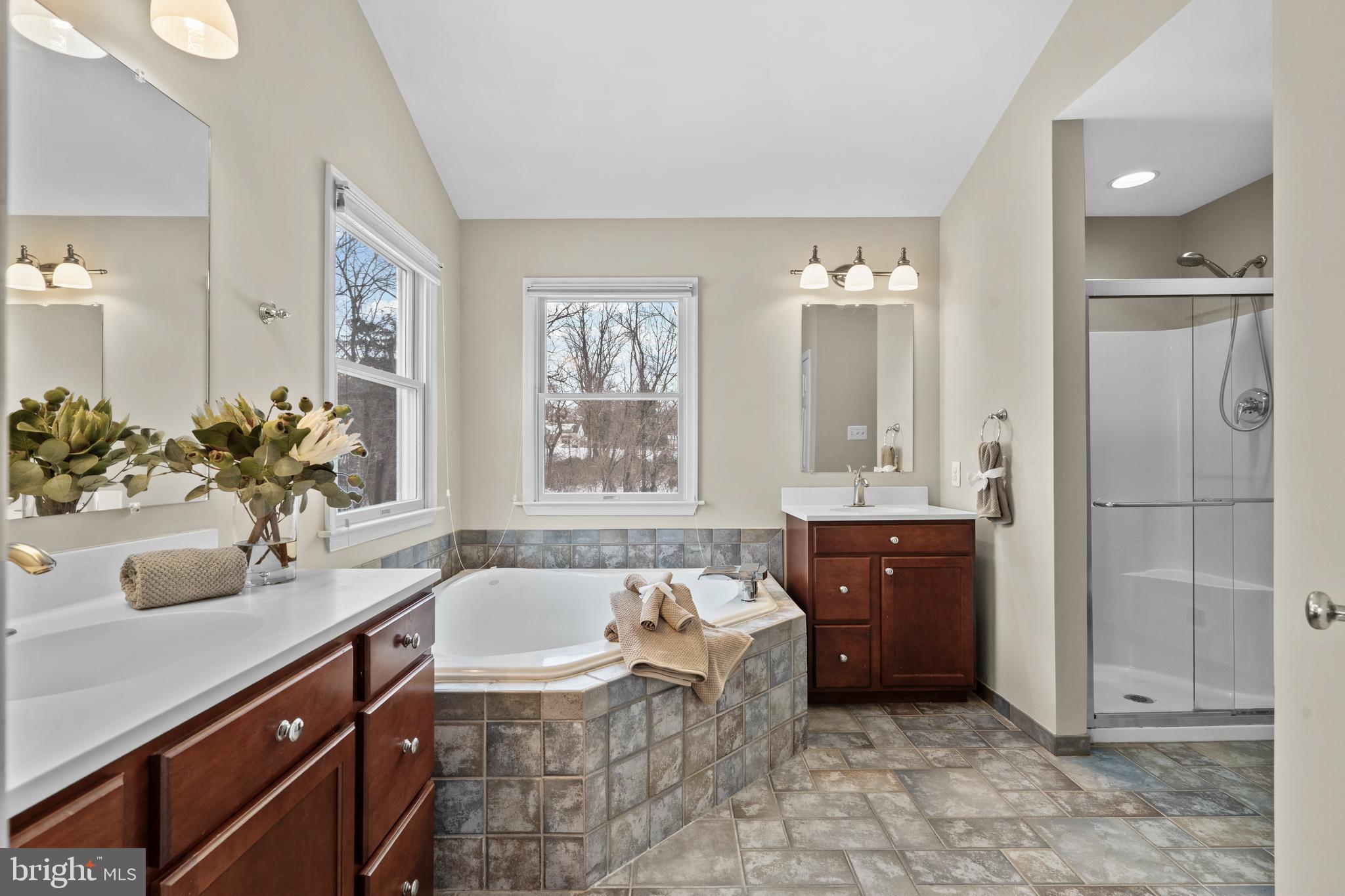 BROOKSIDE MANOR ES - Residential