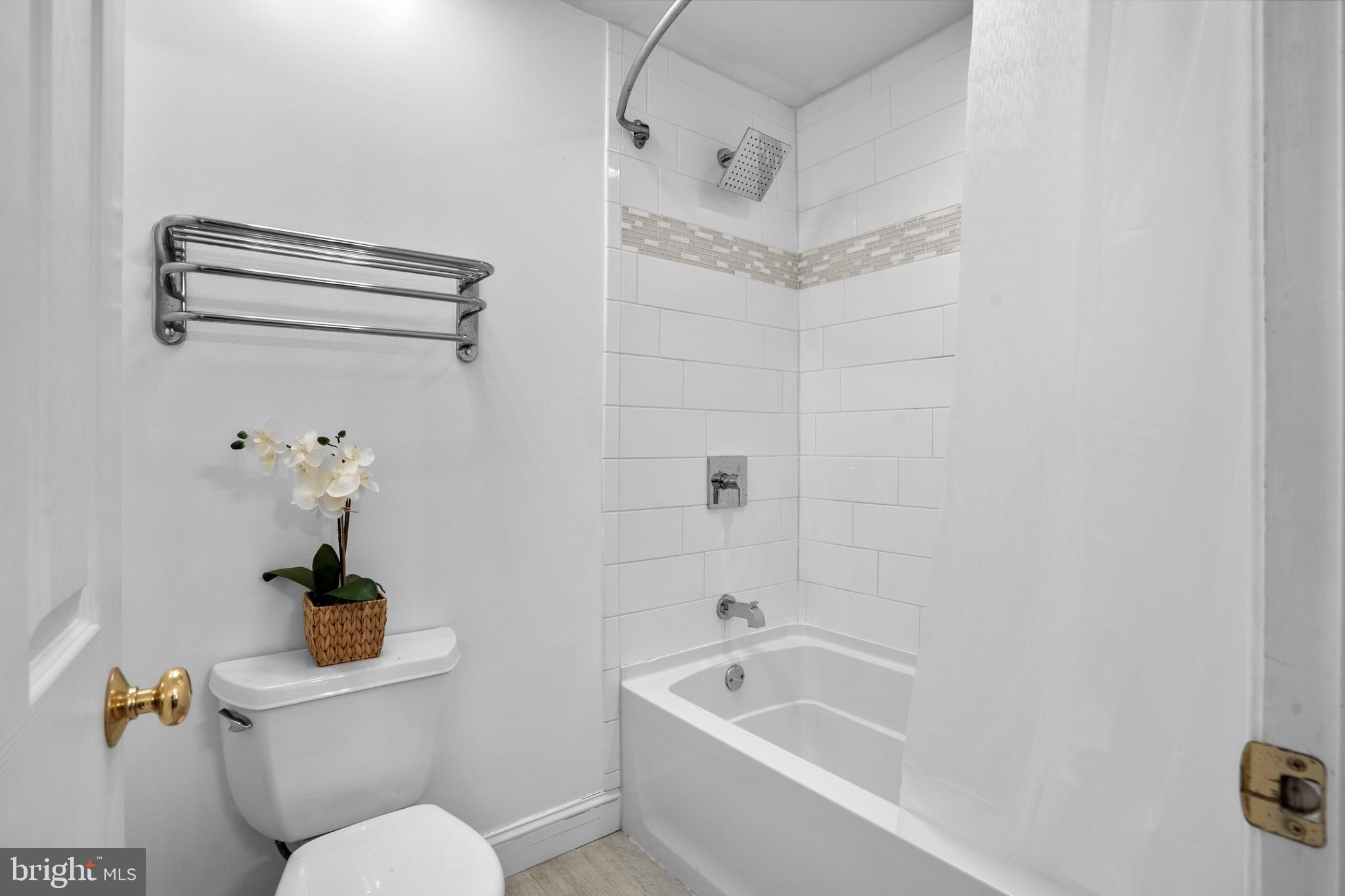 BROOKSIDE MANOR ES - Residential