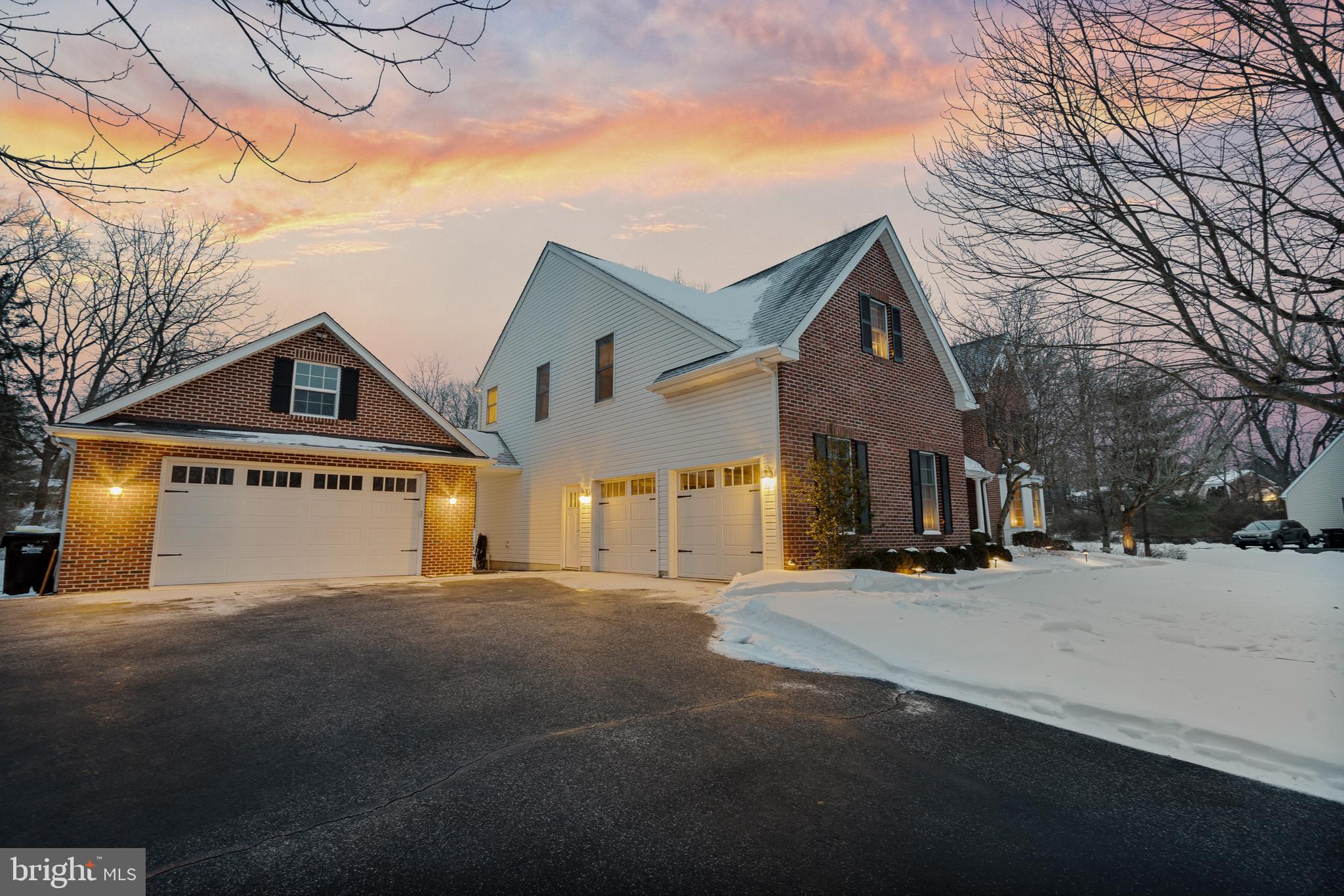 BROOKSIDE MANOR ES - Residential