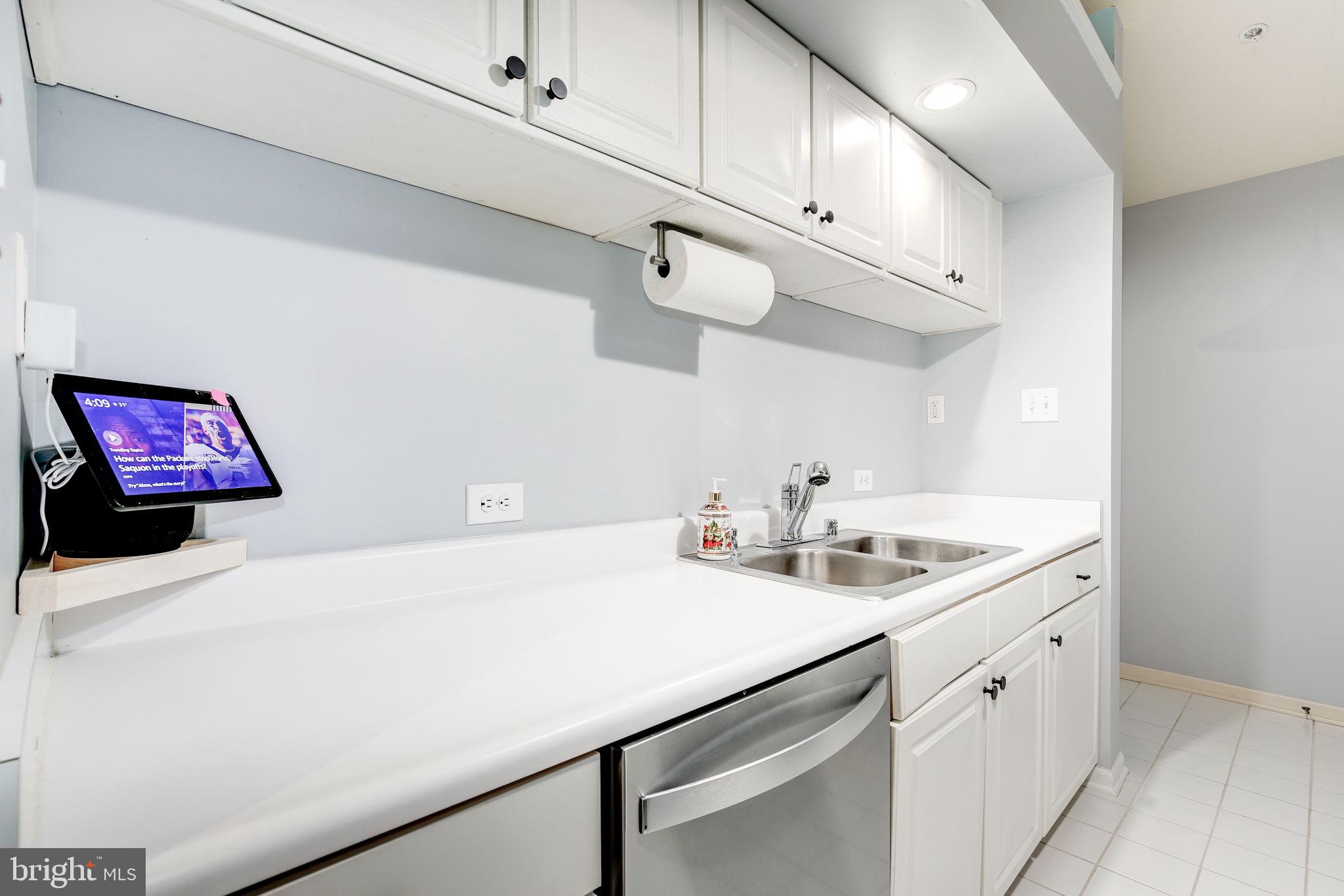 GREENSPRING EAST - Residential