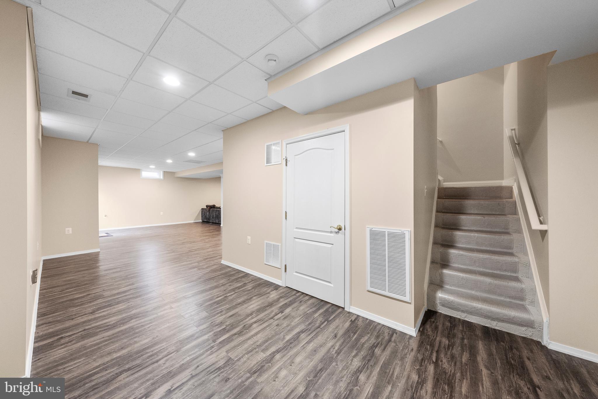 LENAH RUN HAMLET - Residential Lease