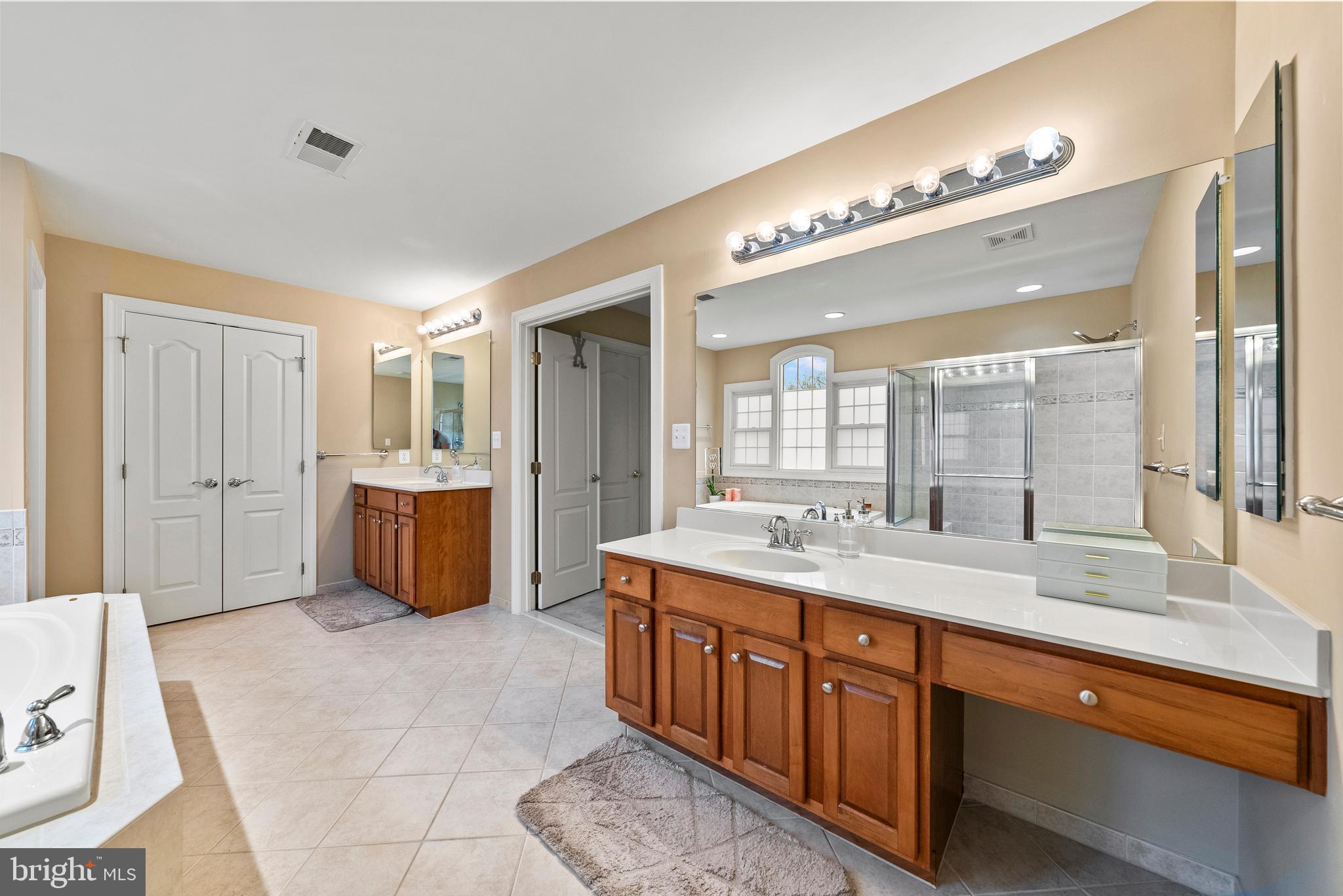 LENAH RUN HAMLET - Residential Lease