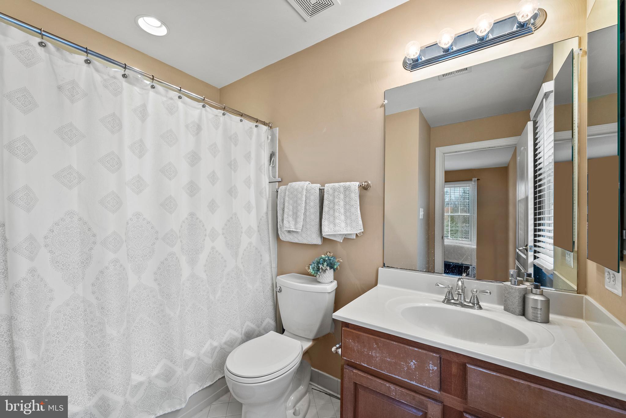LENAH RUN HAMLET - Residential Lease