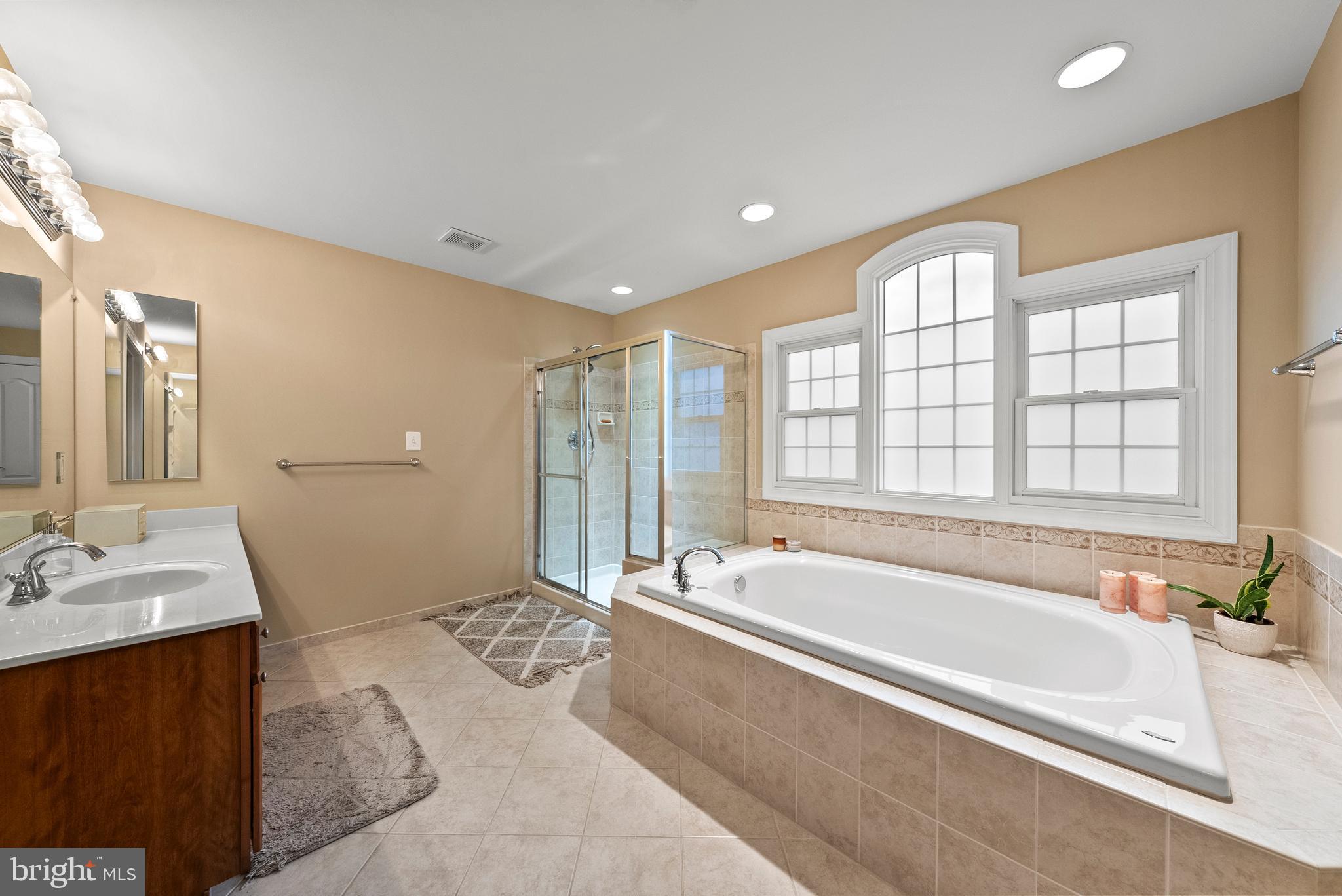 LENAH RUN HAMLET - Residential Lease