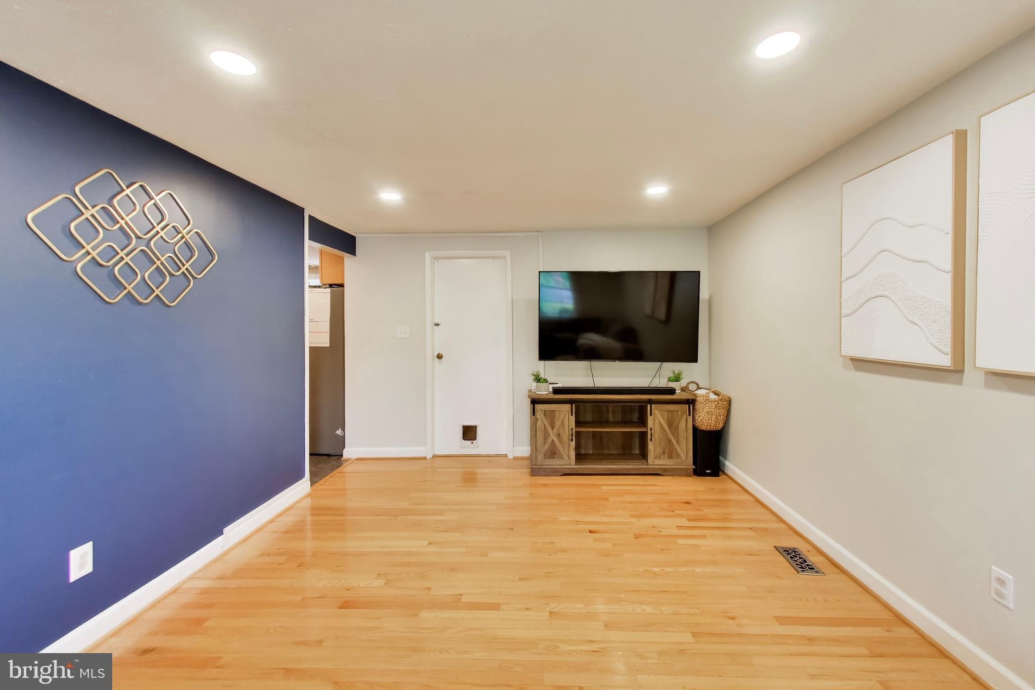 CARDINAL ESTATES - Residential