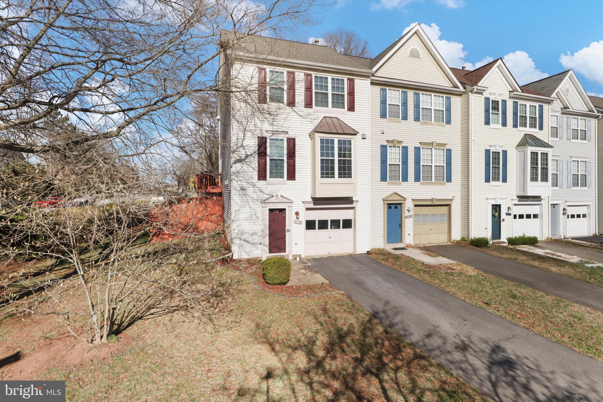 WOODGATE MANOR - Residential