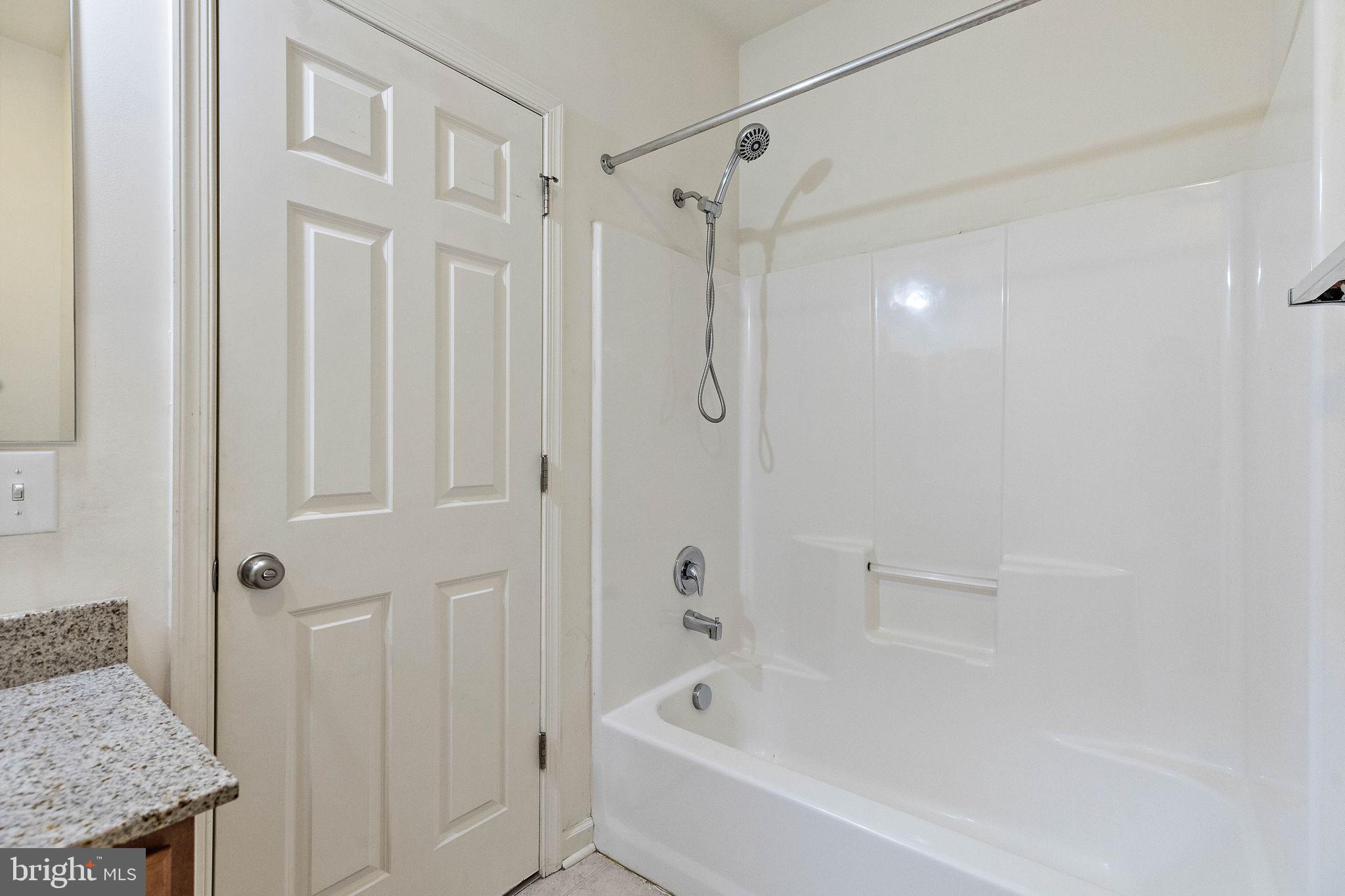 DARLEY GREEN - Residential Lease