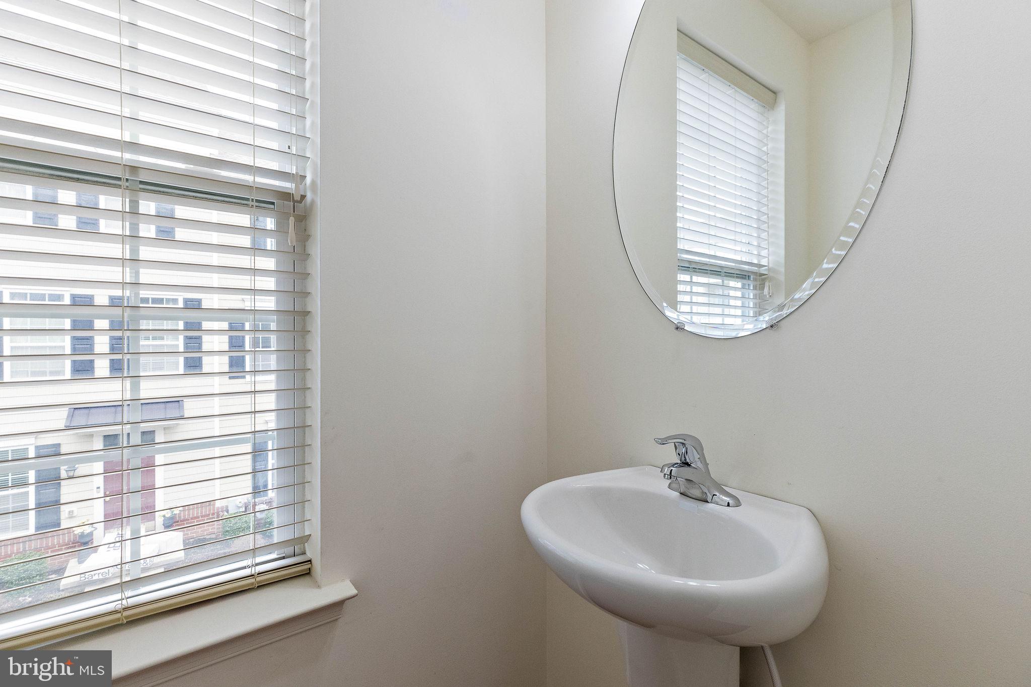 DARLEY GREEN - Residential Lease